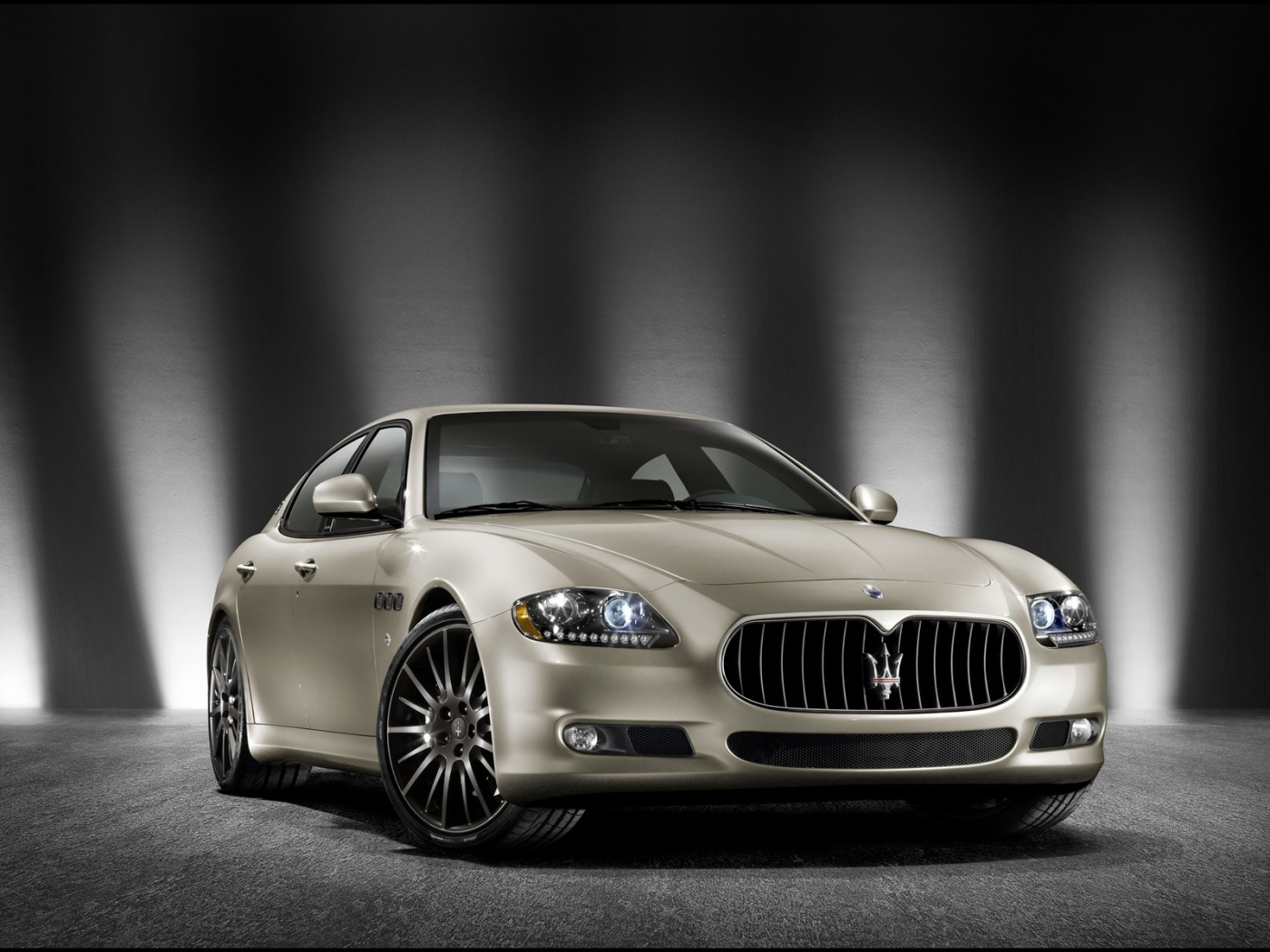Maserati Quattroporte обои