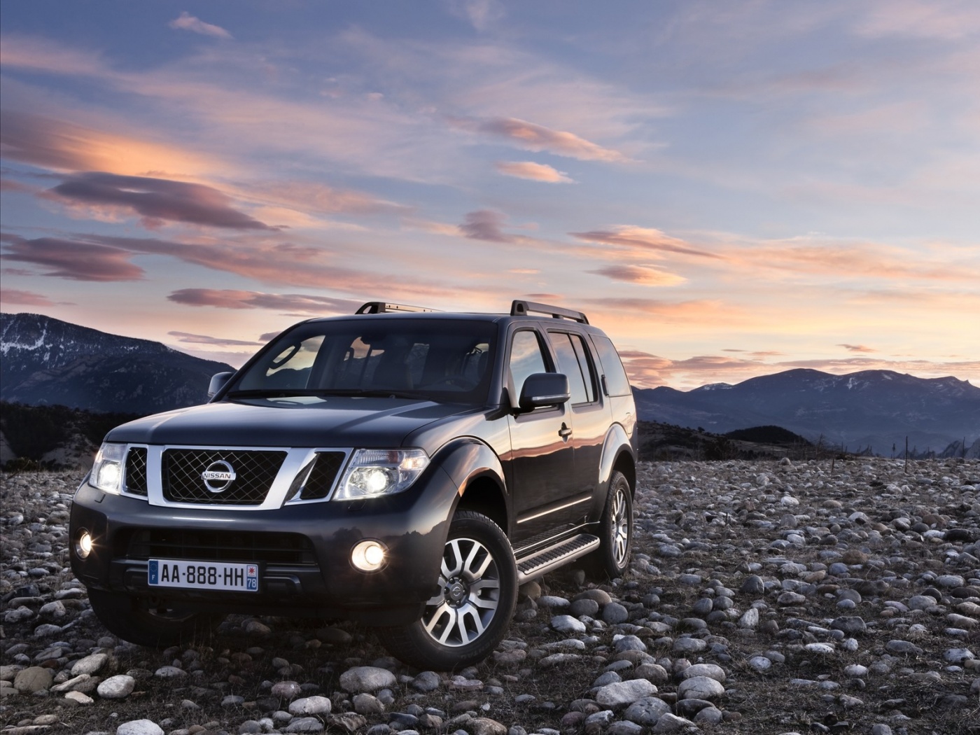 Nissan Pathfinder обои