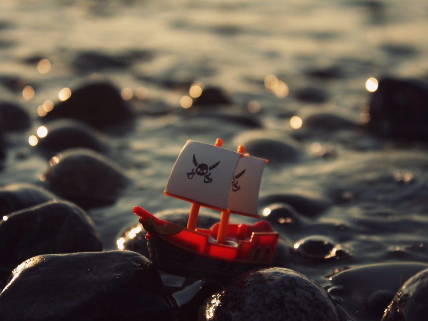 Пиратский корабль на мели обои