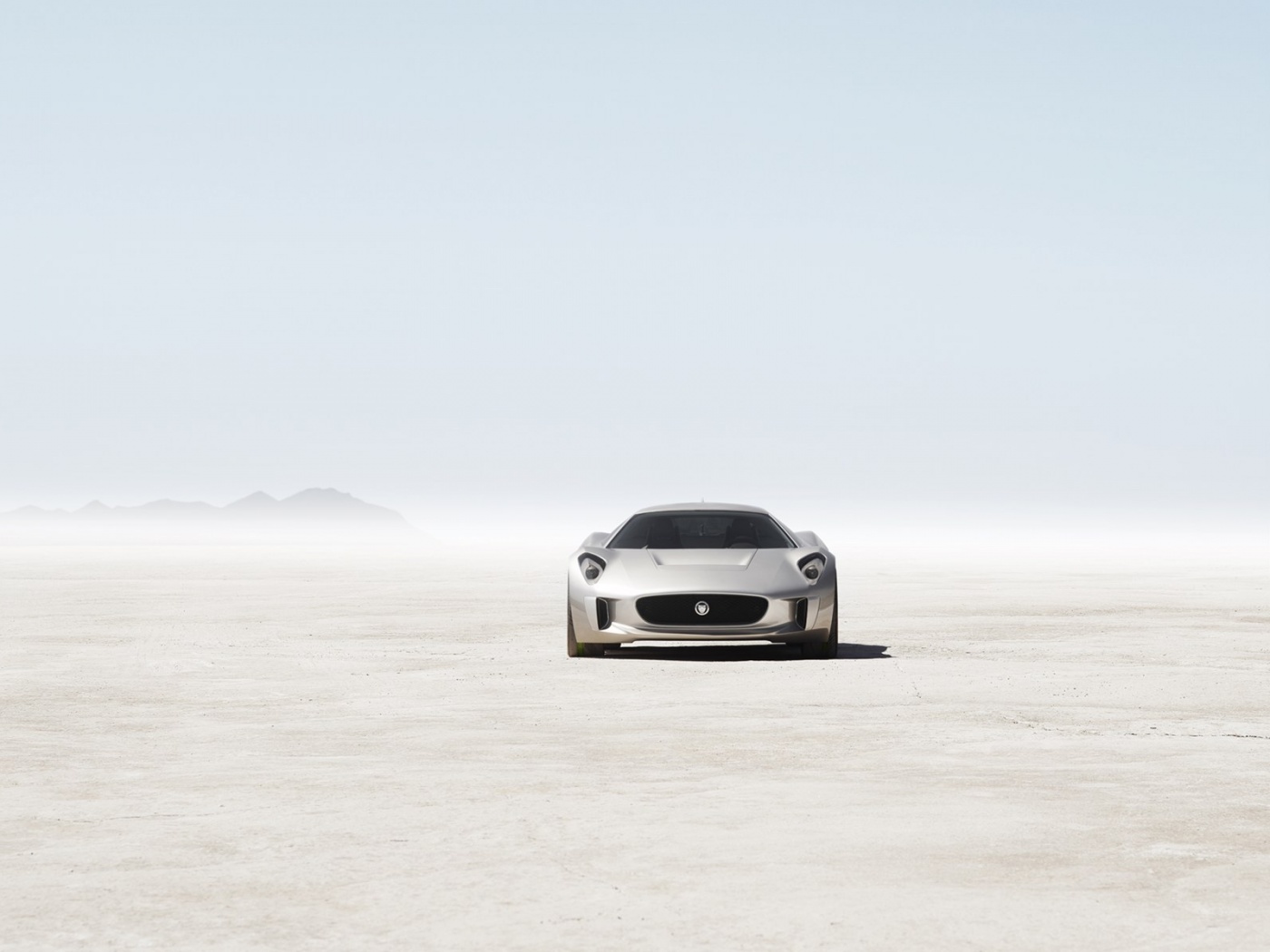 Ягуар подкрадывается обои