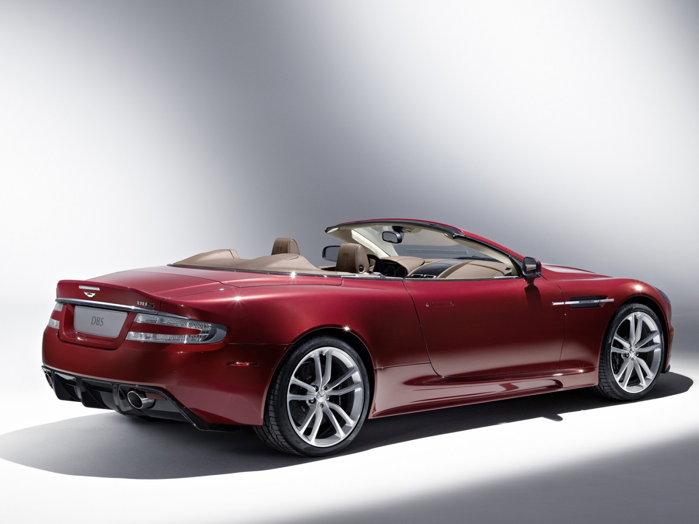 Aston Martin обои