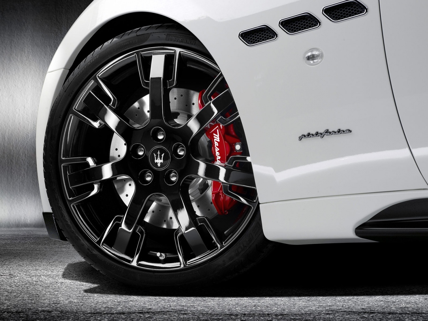 Колесу Maserati Granturismo обои