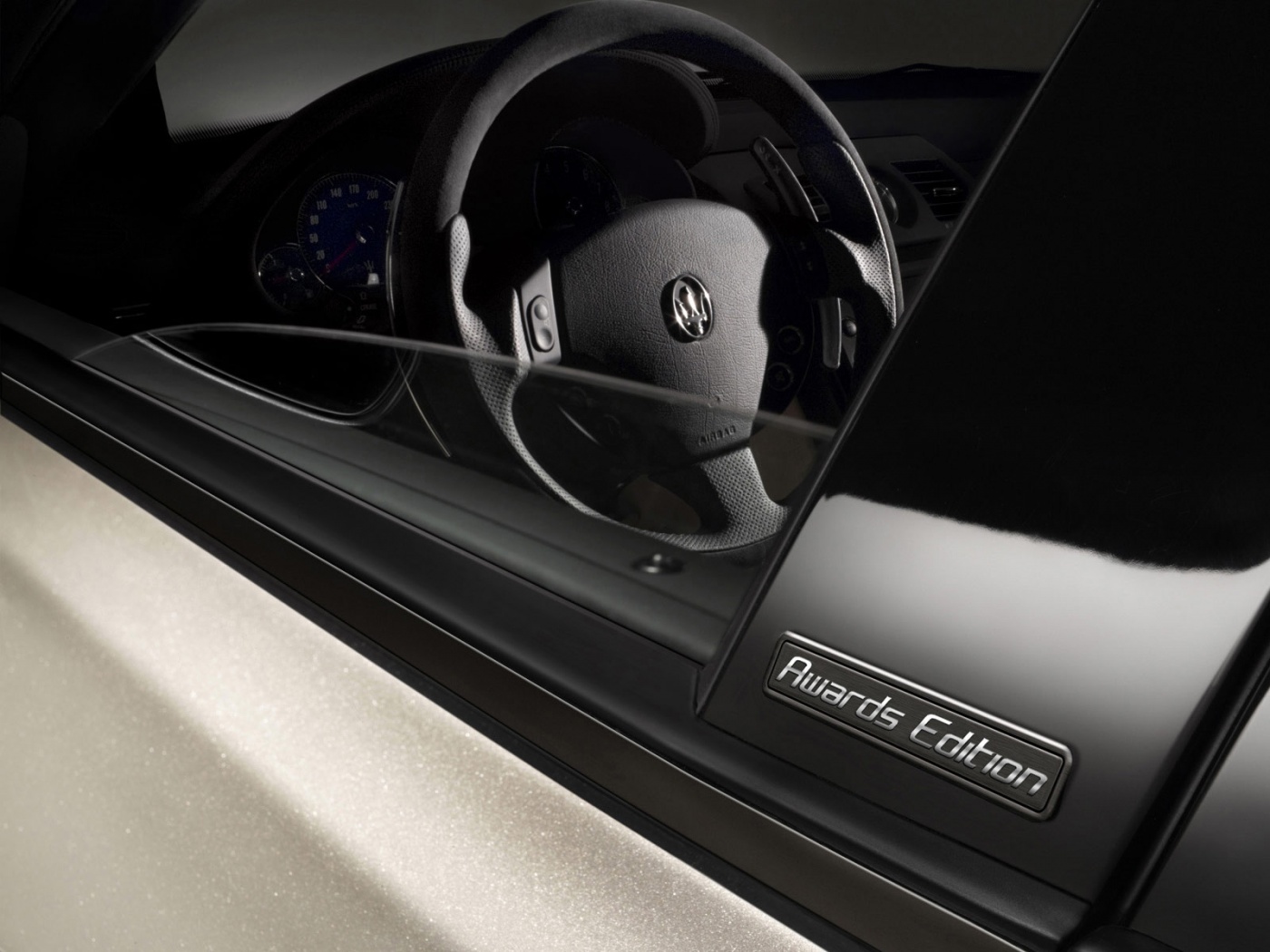 Борт maserati обои