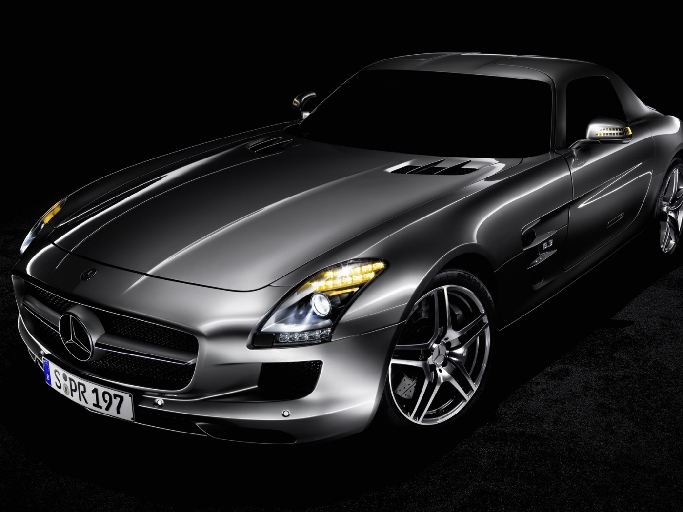 Mercedes SLS обои