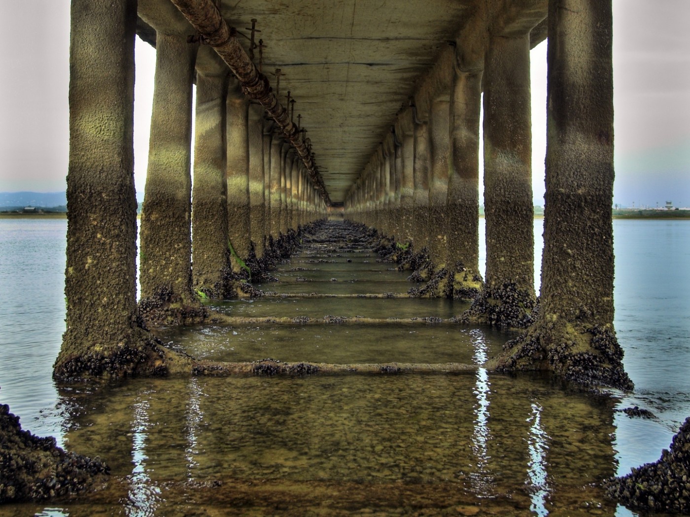 Туннель в бесконечность обои