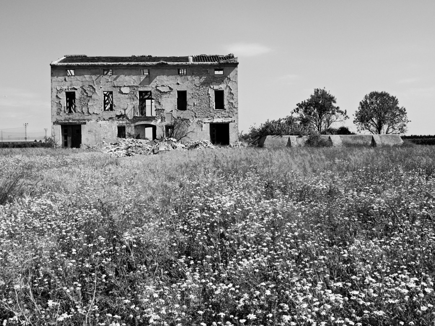 Руины жилого дома обои