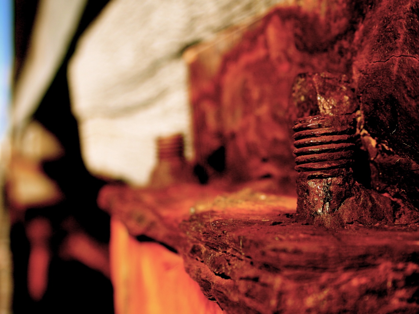 Проржавевшие болты обои