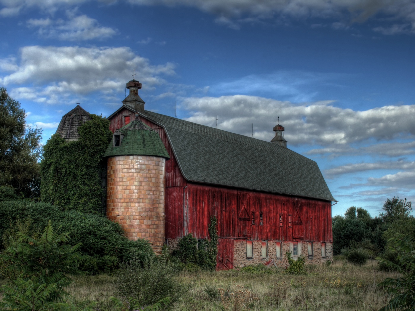 Старый красный амбар обои