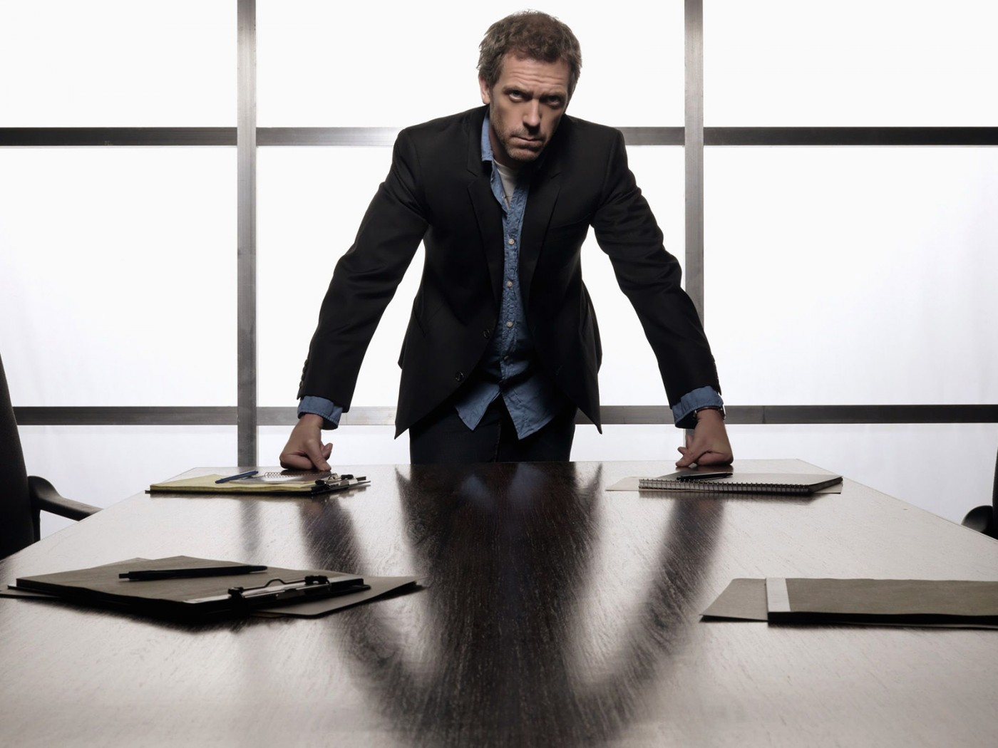 Хью Лори обои