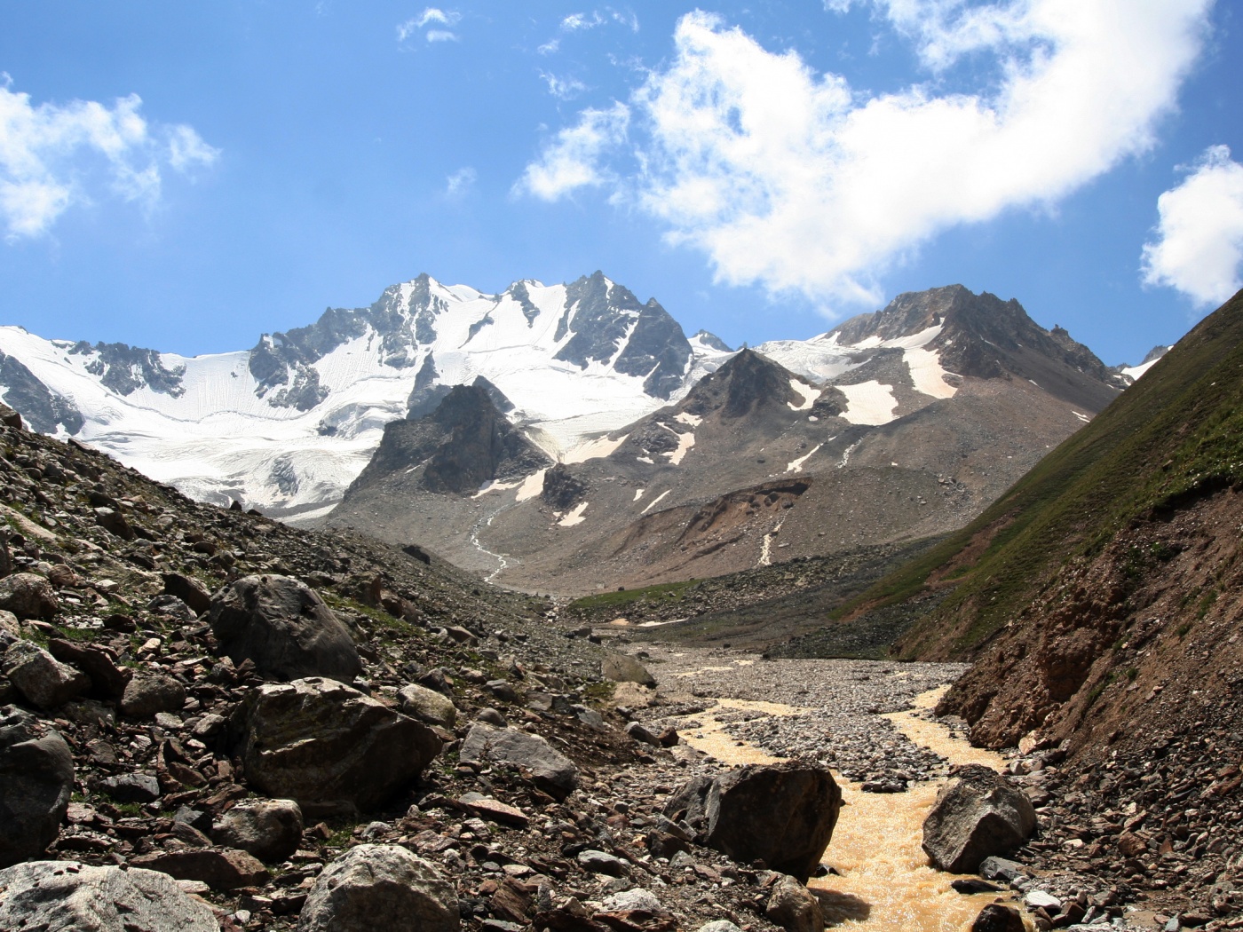 Горный пейзаж обои