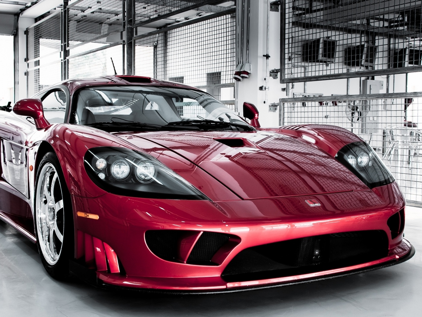 Суперкар бордового цвета обои