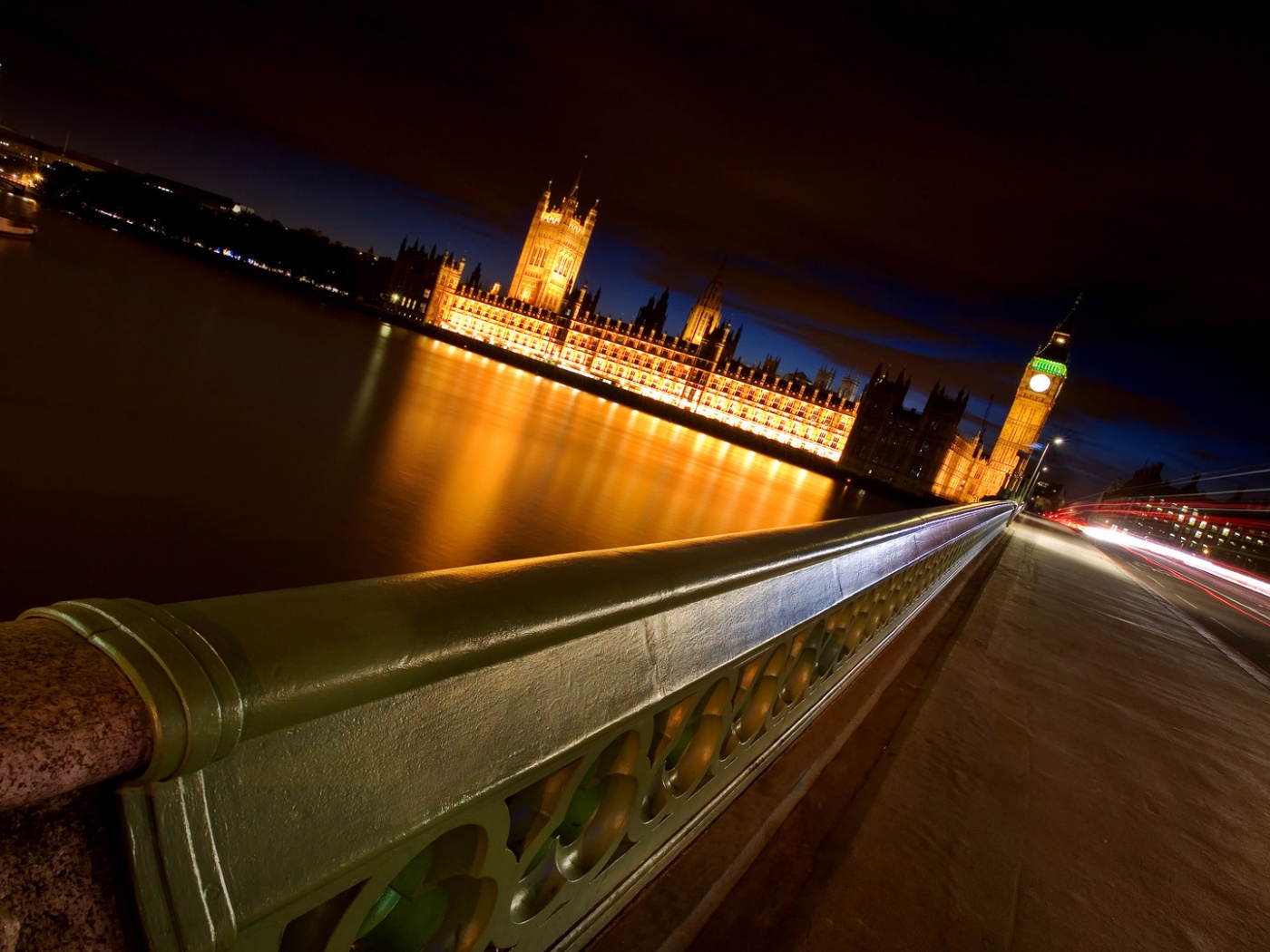 Перила тауэского моста обои