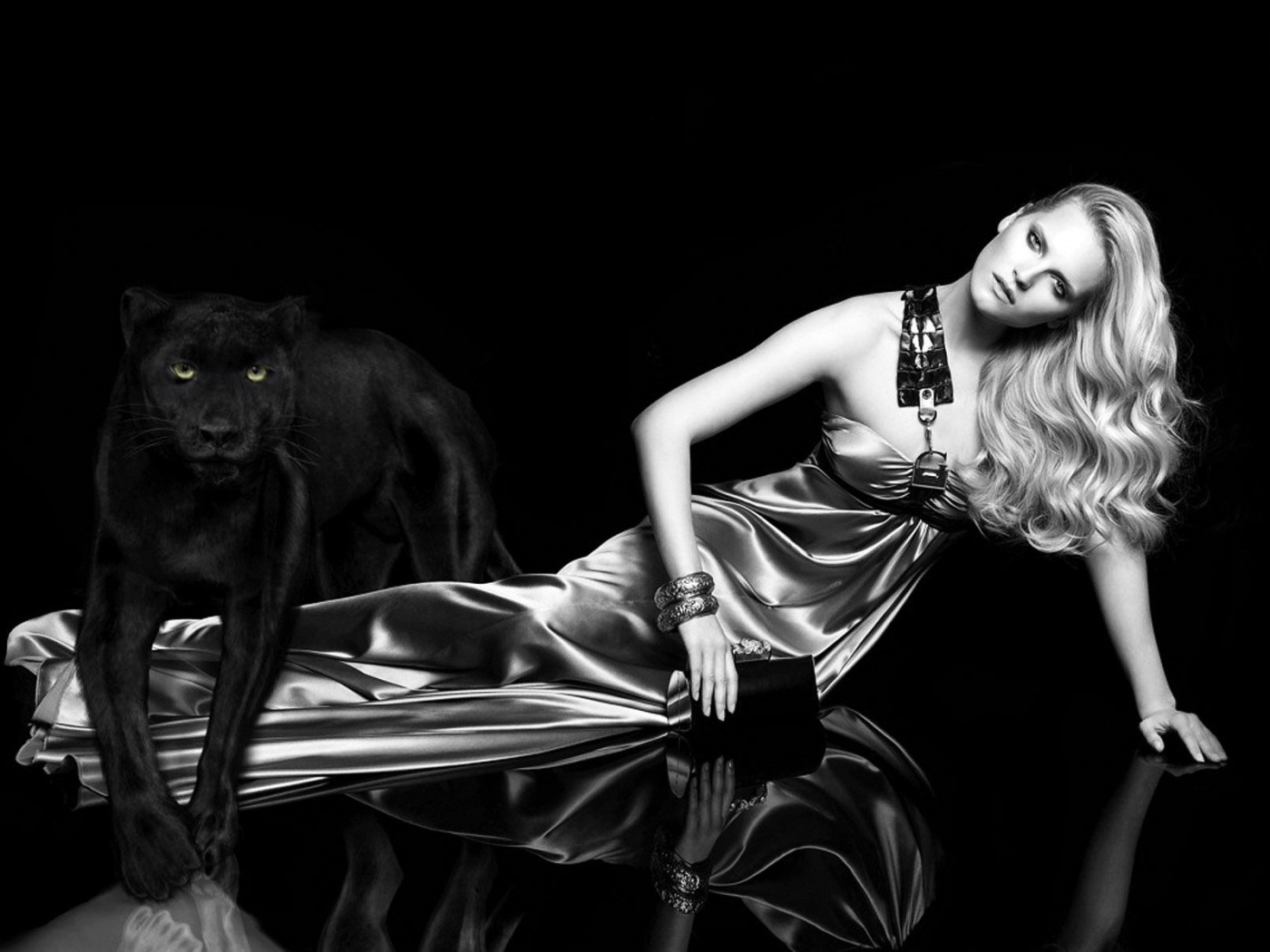 Красотка с пантерой обои