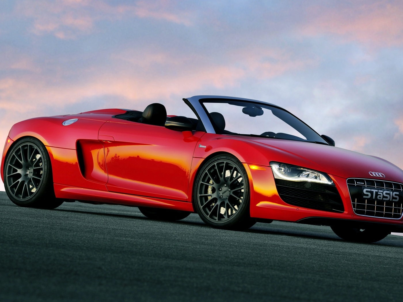 Красная Audi обои