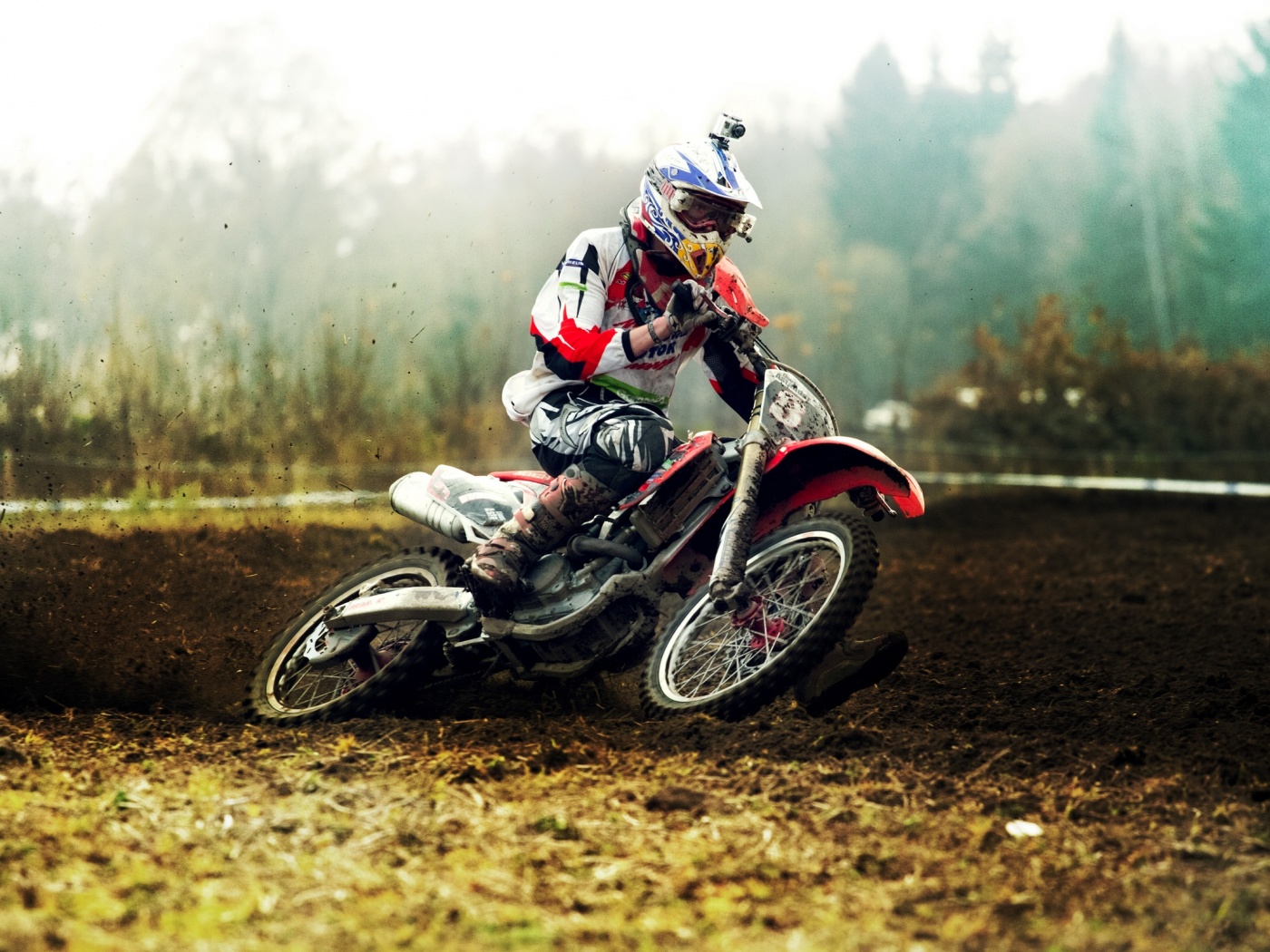 Зрелищное ралли на мотоциклах обои