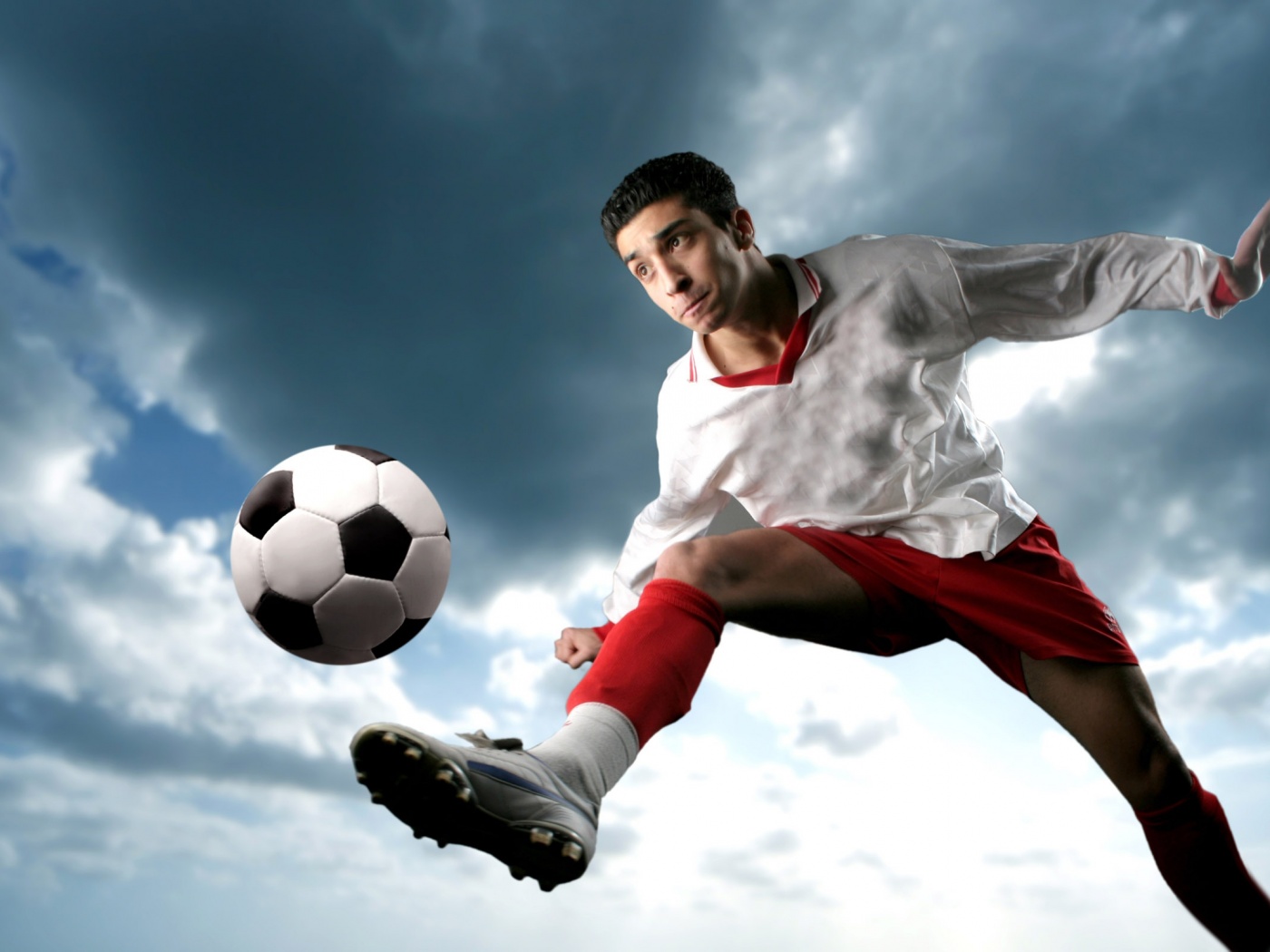 Футболист обои