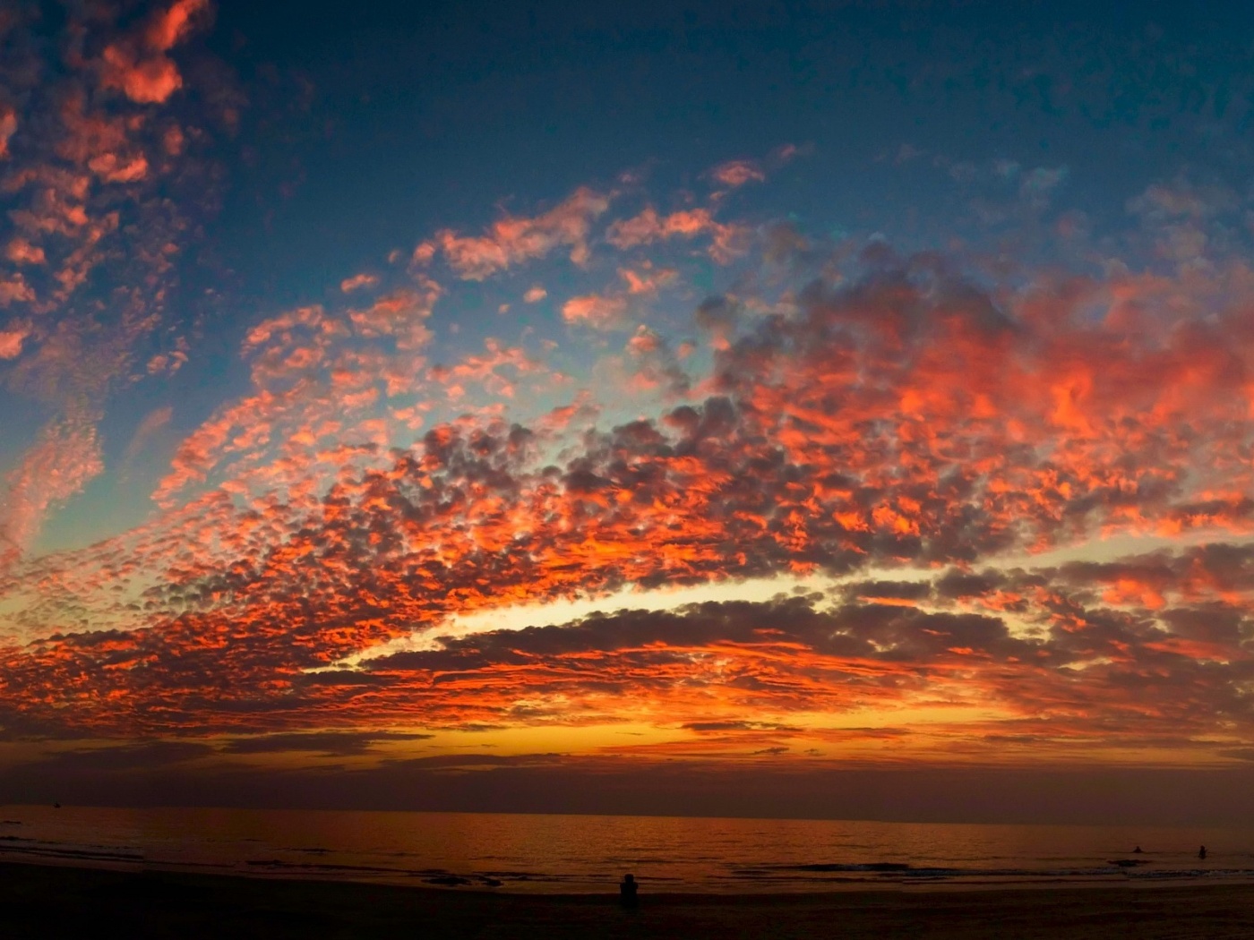 Изумитеьное закатное небо обои