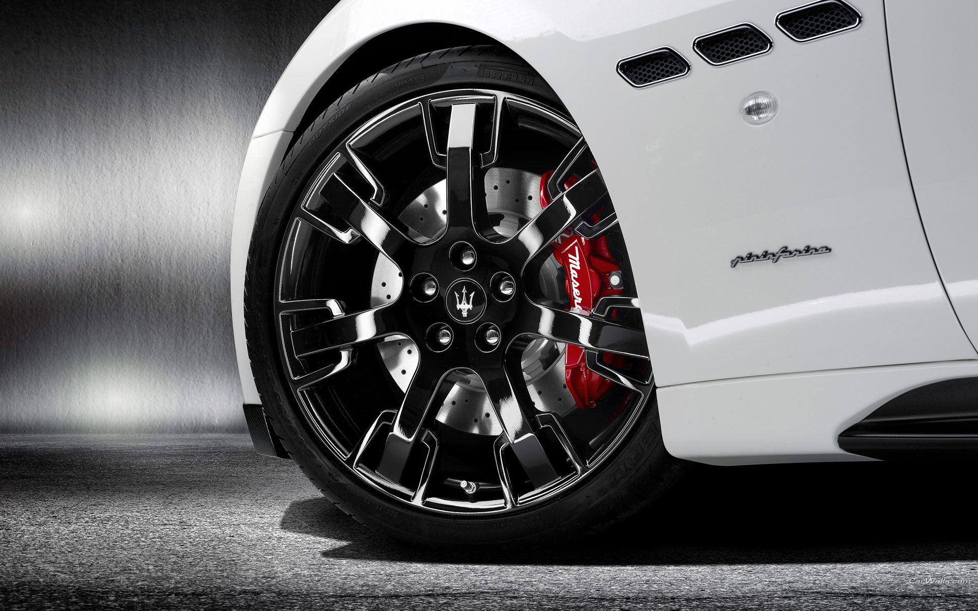 Колесу Maserati Granturismo обои