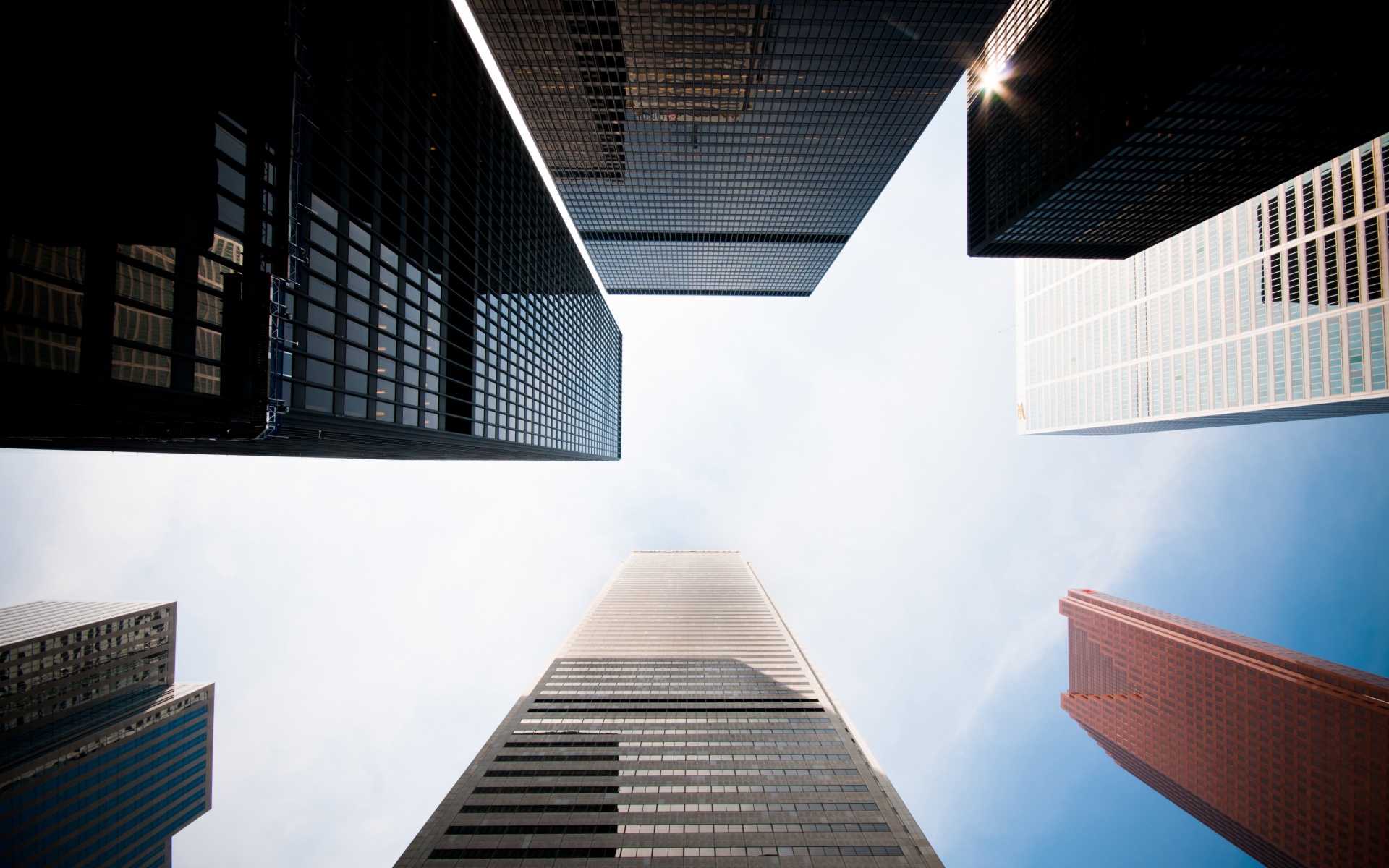 Небоскребы уходящие в облака обои