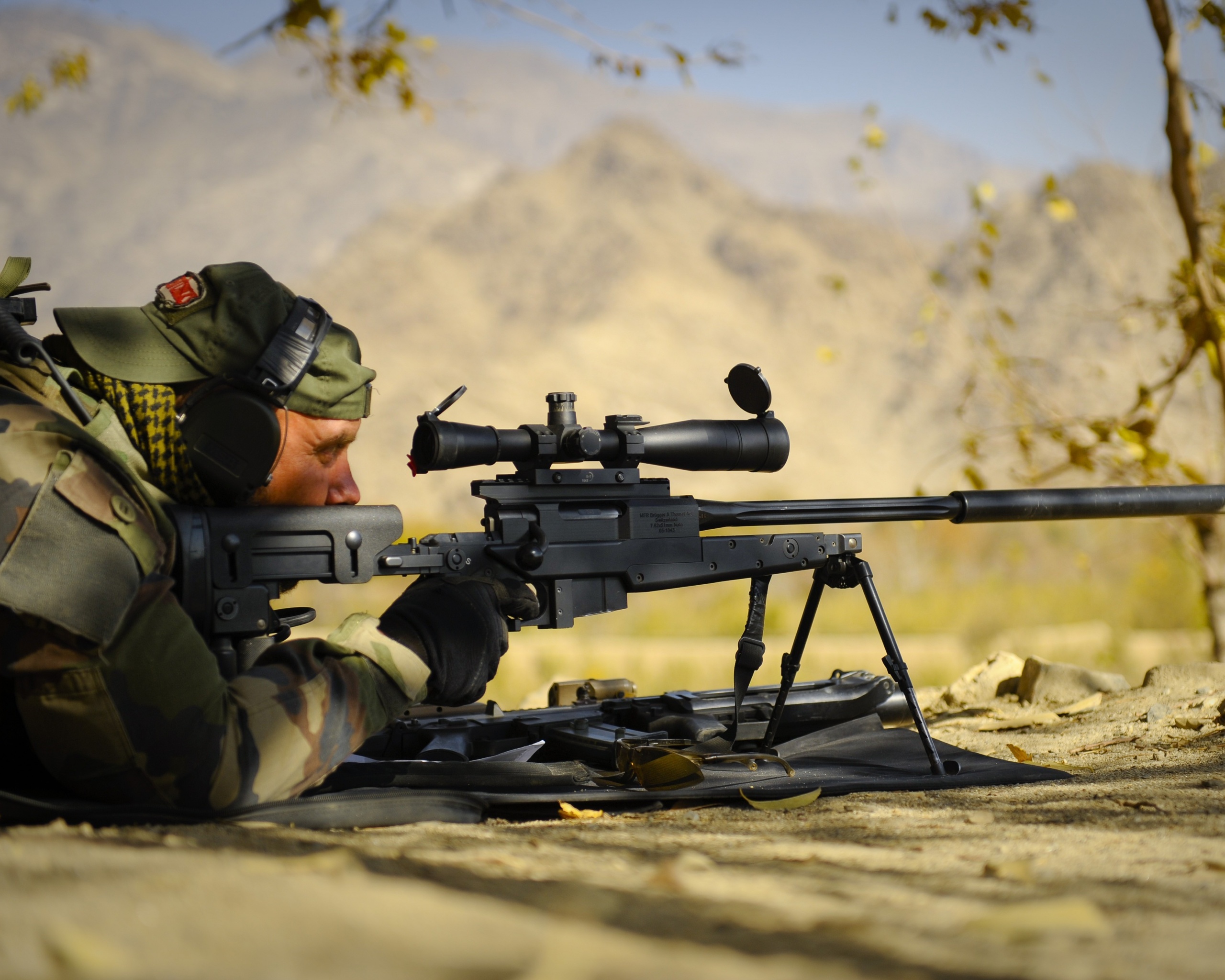 Стрелок в засаде обои