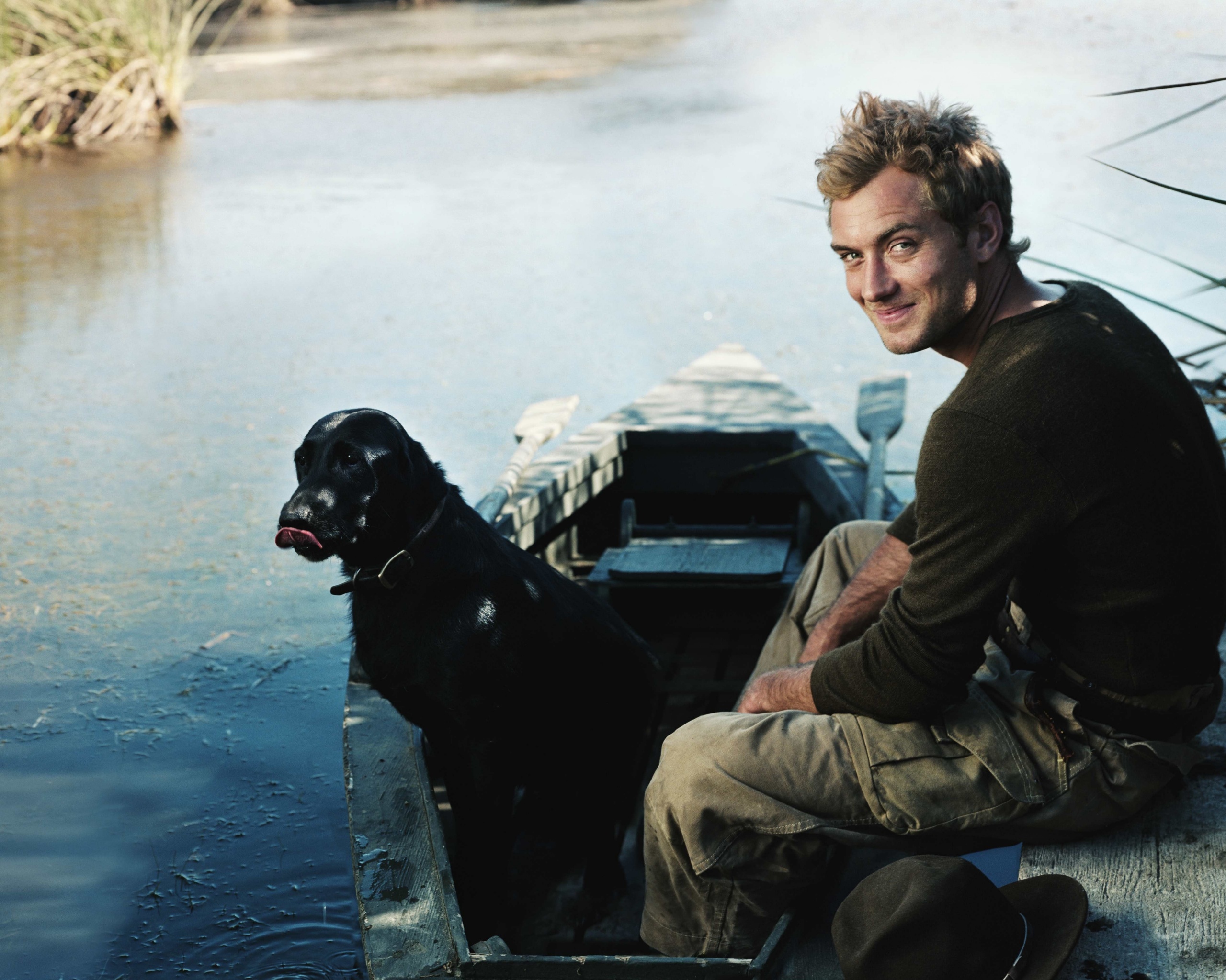 Джуд Лоу на лодке обои