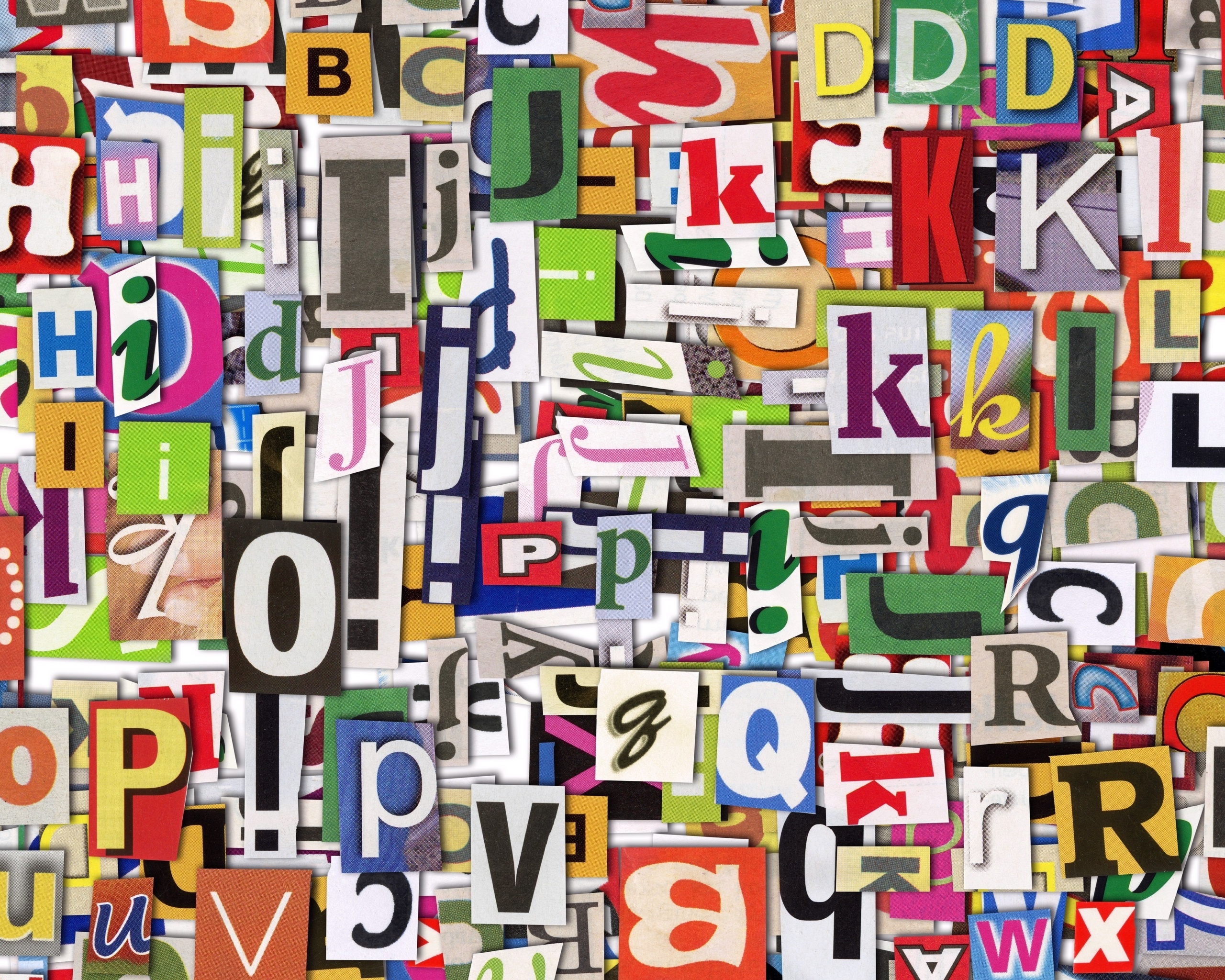 Буквы вырезанные из журналов обои