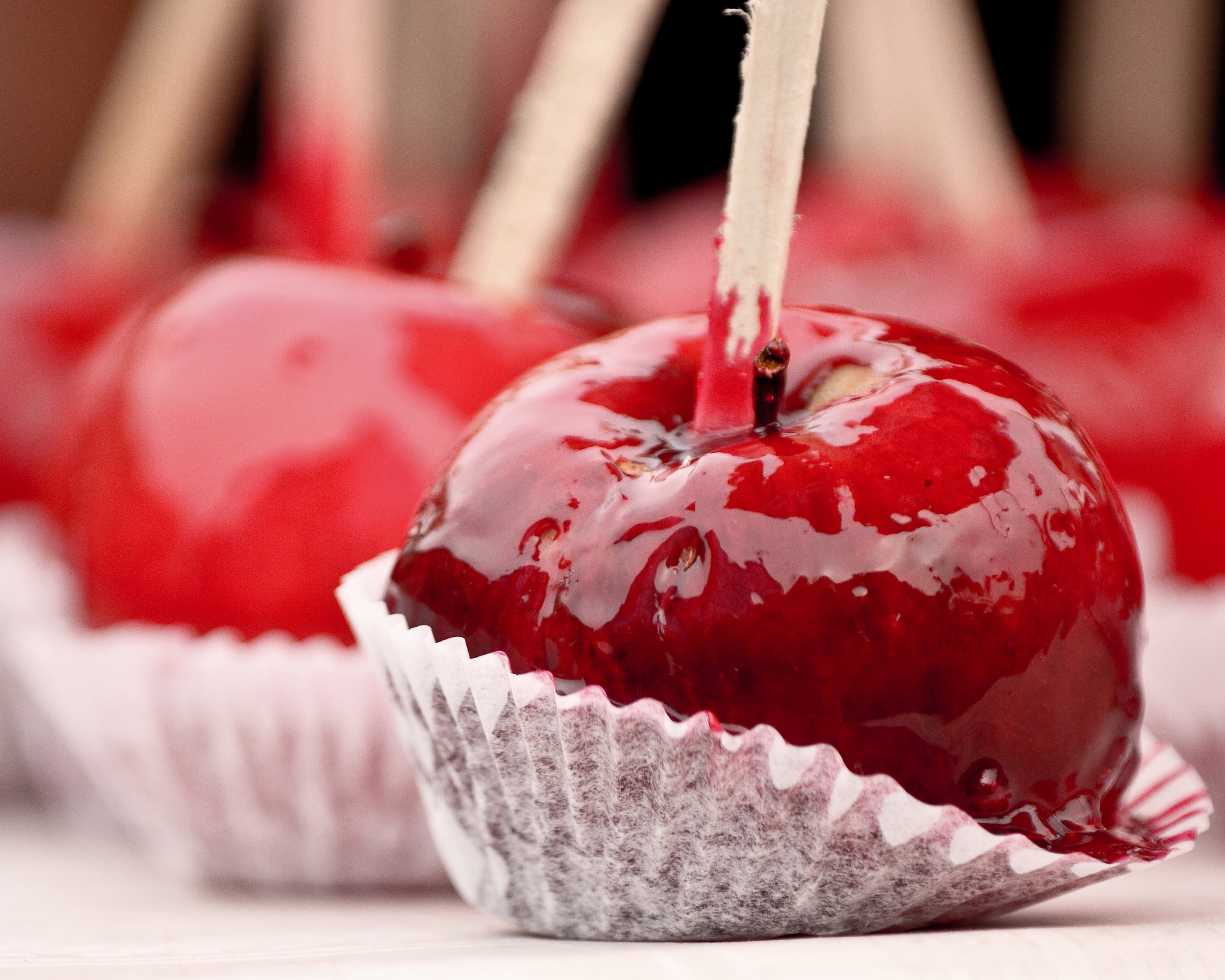 Яблочко в карамели обои