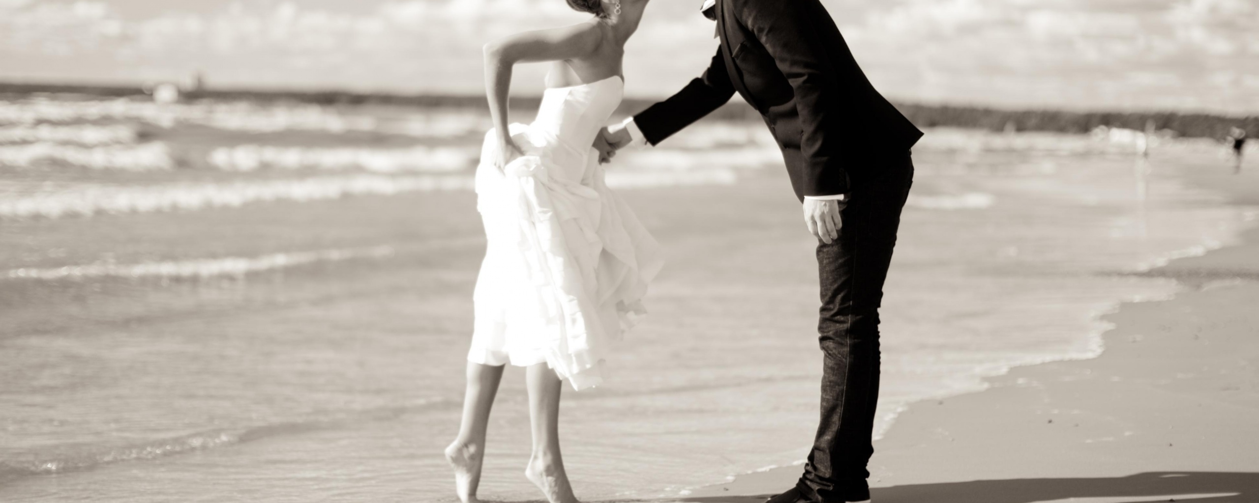 Поцелуй на пляже обои