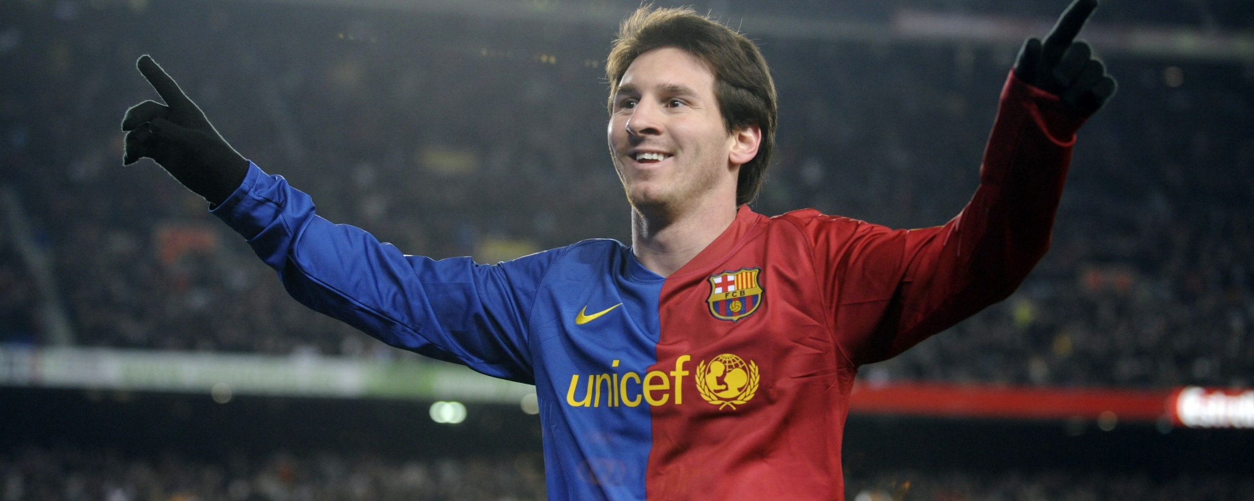 Месси на поле обои