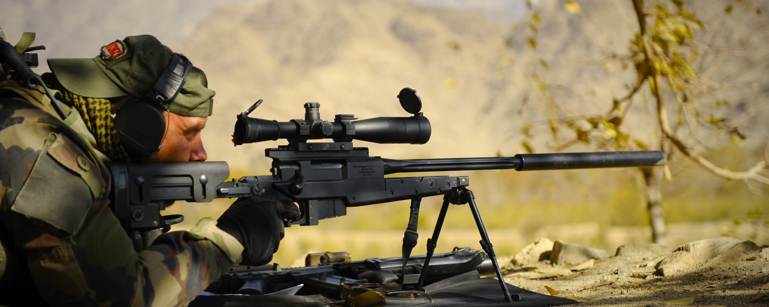 Стрелок в засаде обои