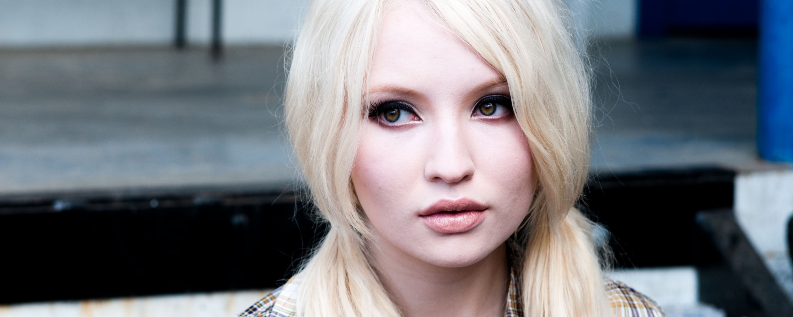 Эмили Браунинг обои