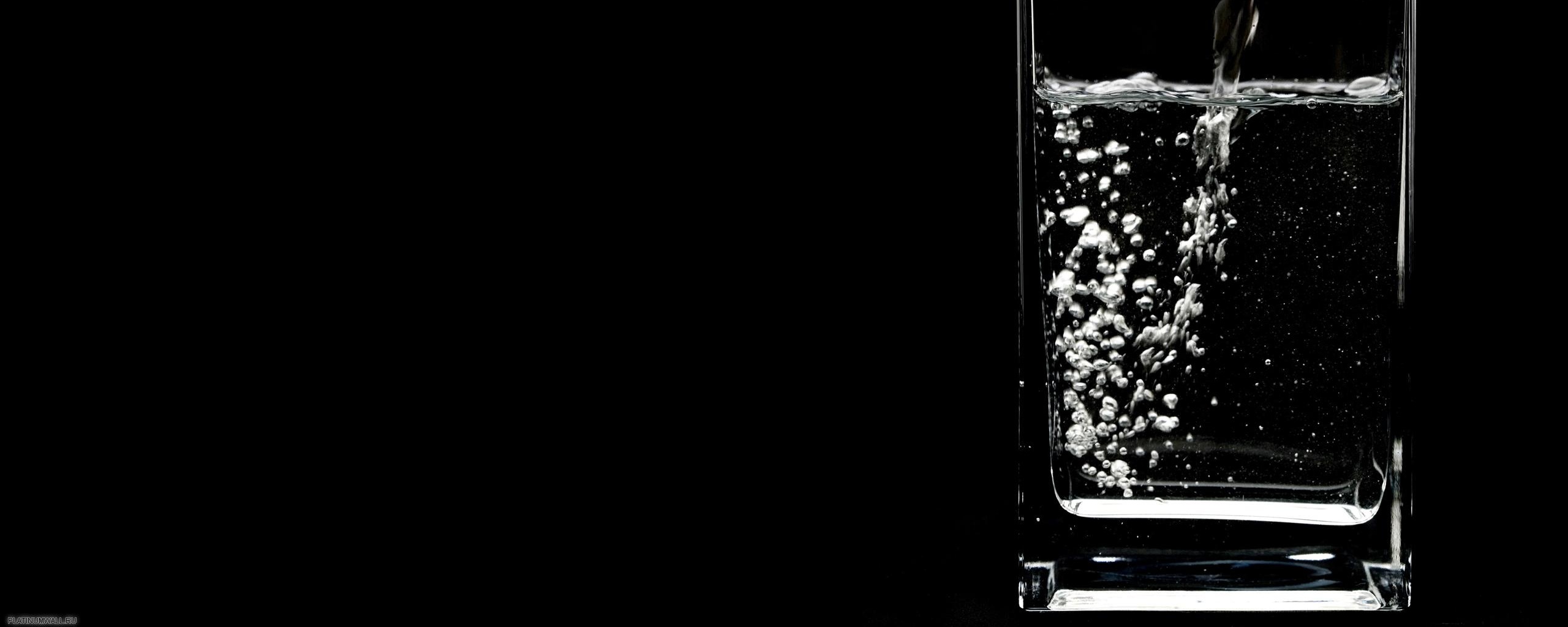Вода в стакане обои