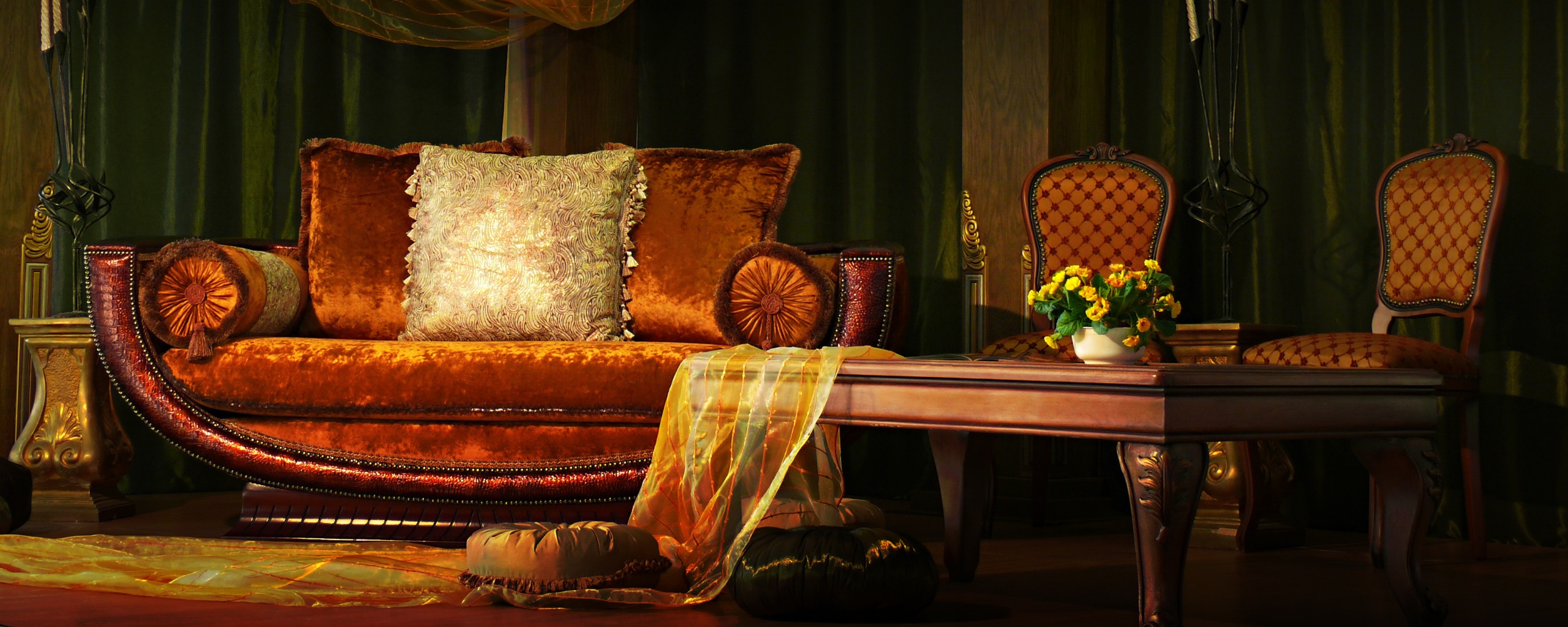 Комната в старом стиле обои