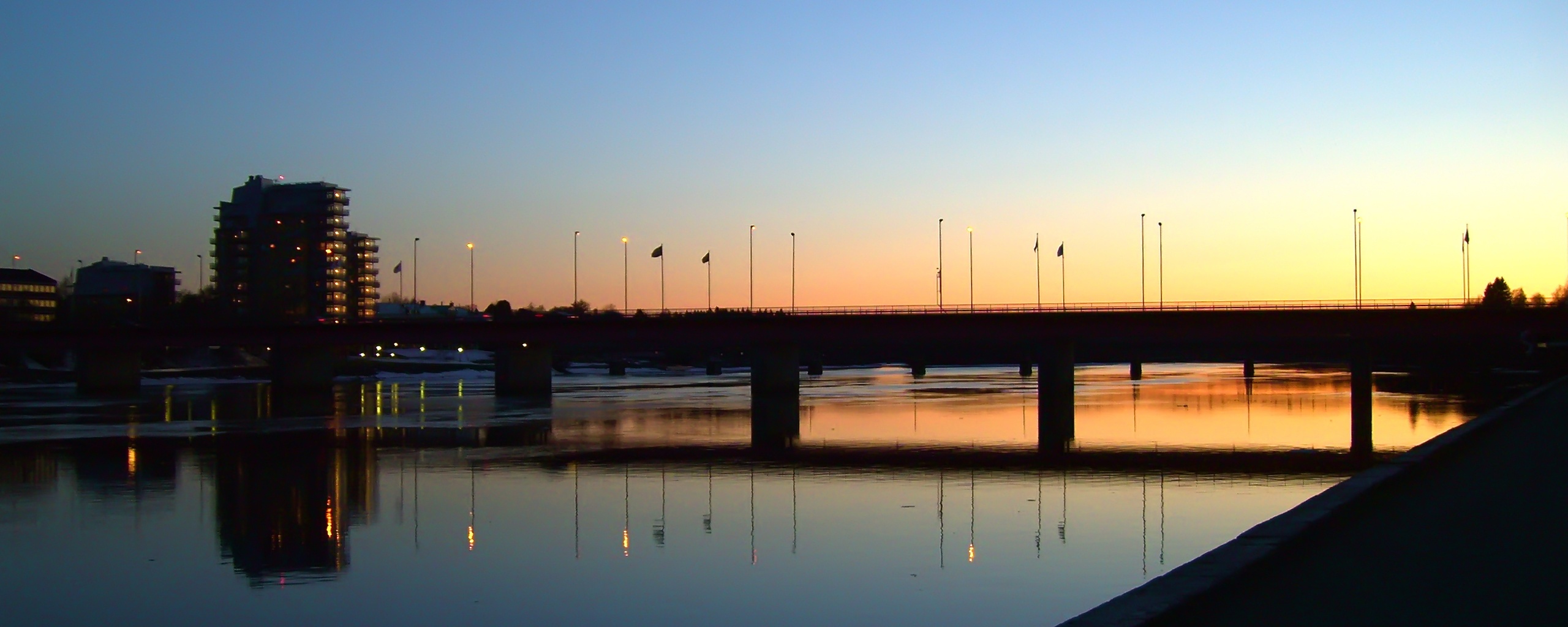 Живописный мост обои