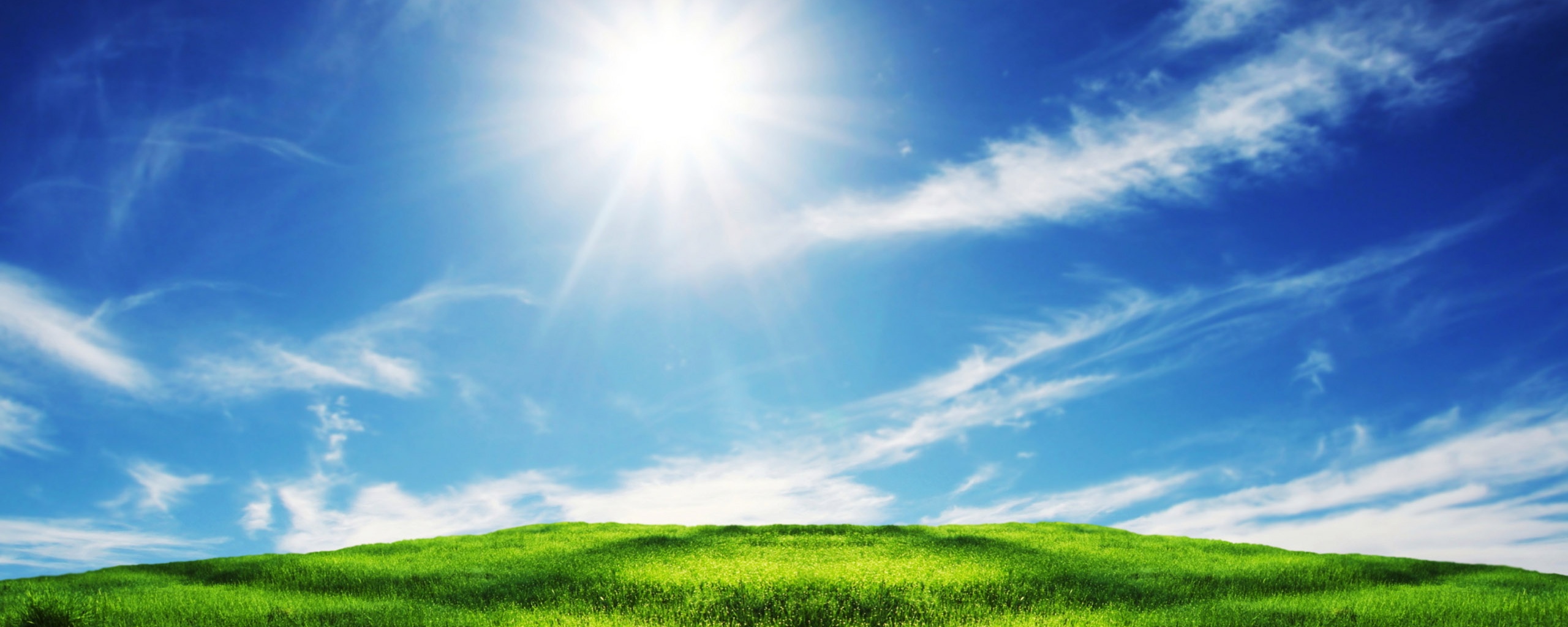 Солнце над холмом обои