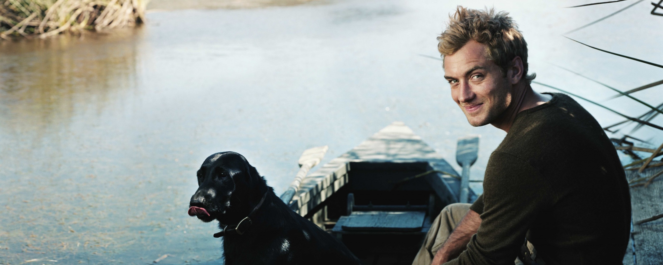 Джуд Лоу на лодке обои