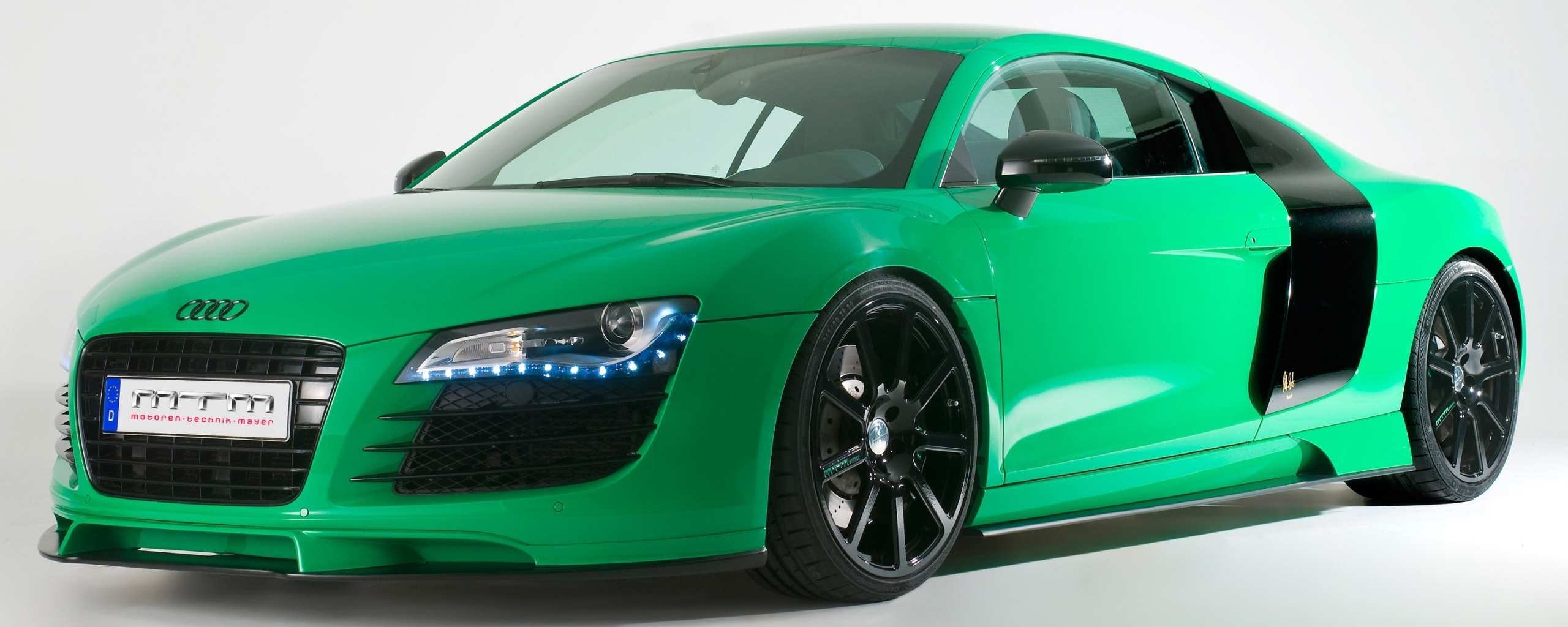 Зелёный спорткар Ауди РС8 обои