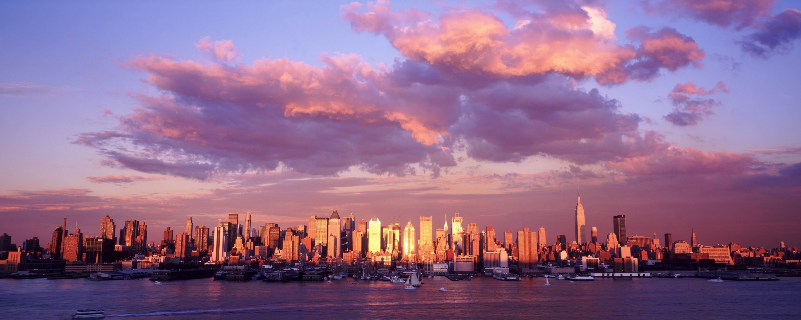 Панорама города на закате обои