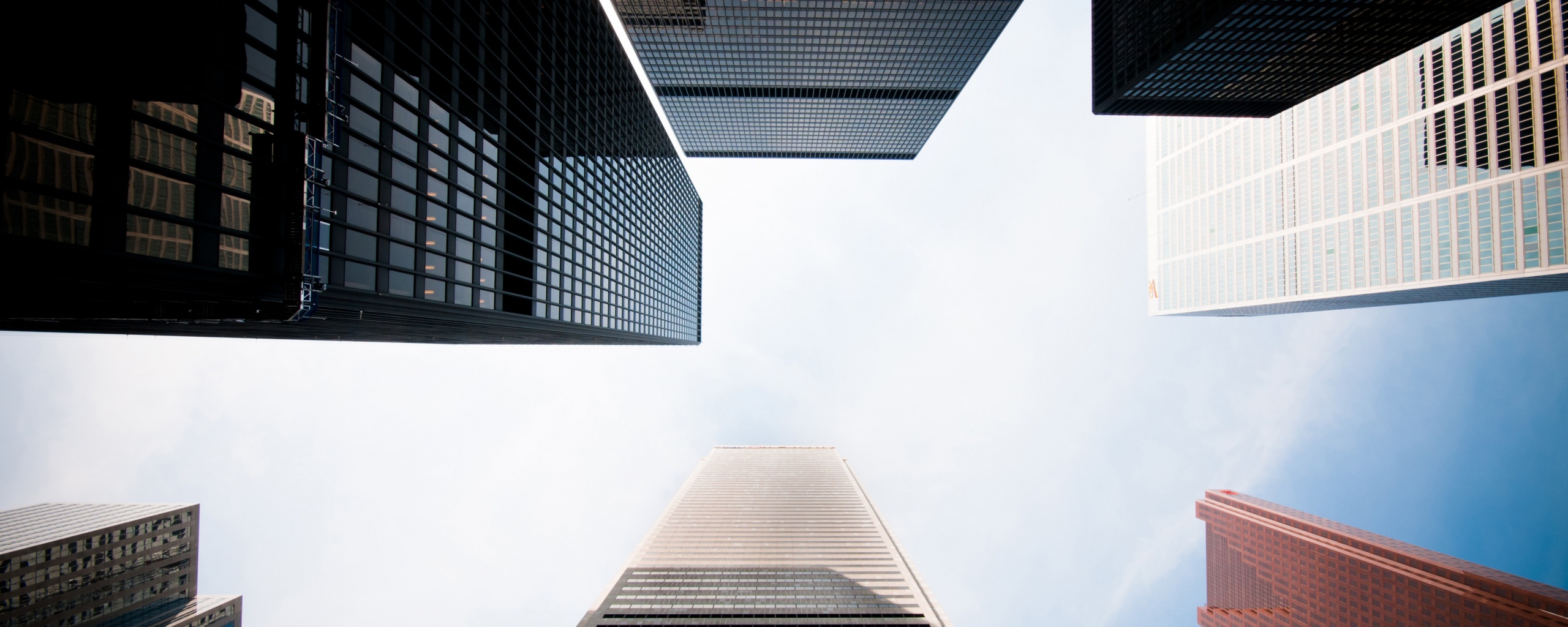 Небоскребы уходящие в облака обои