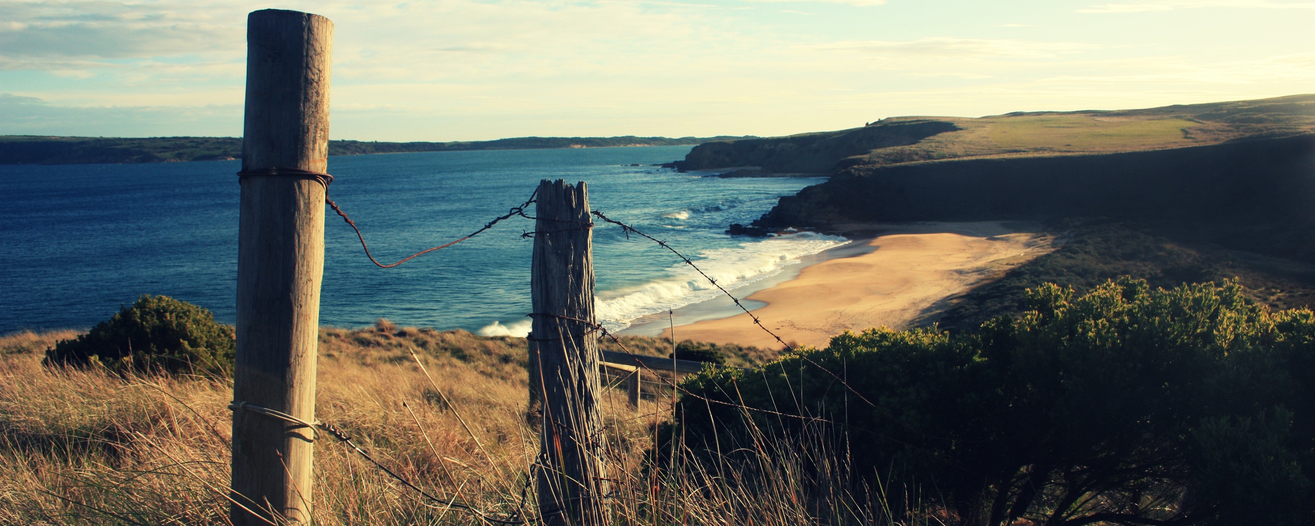 Пляж на озере обои