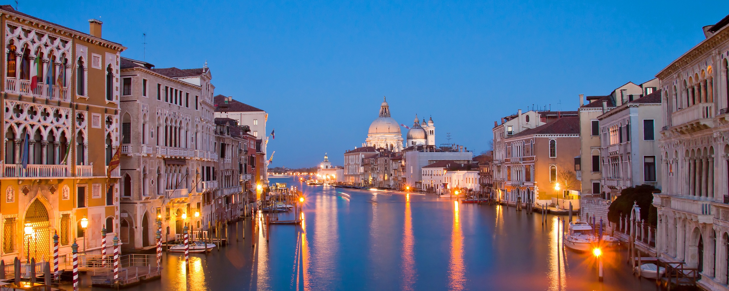 Канал в Венеции обои