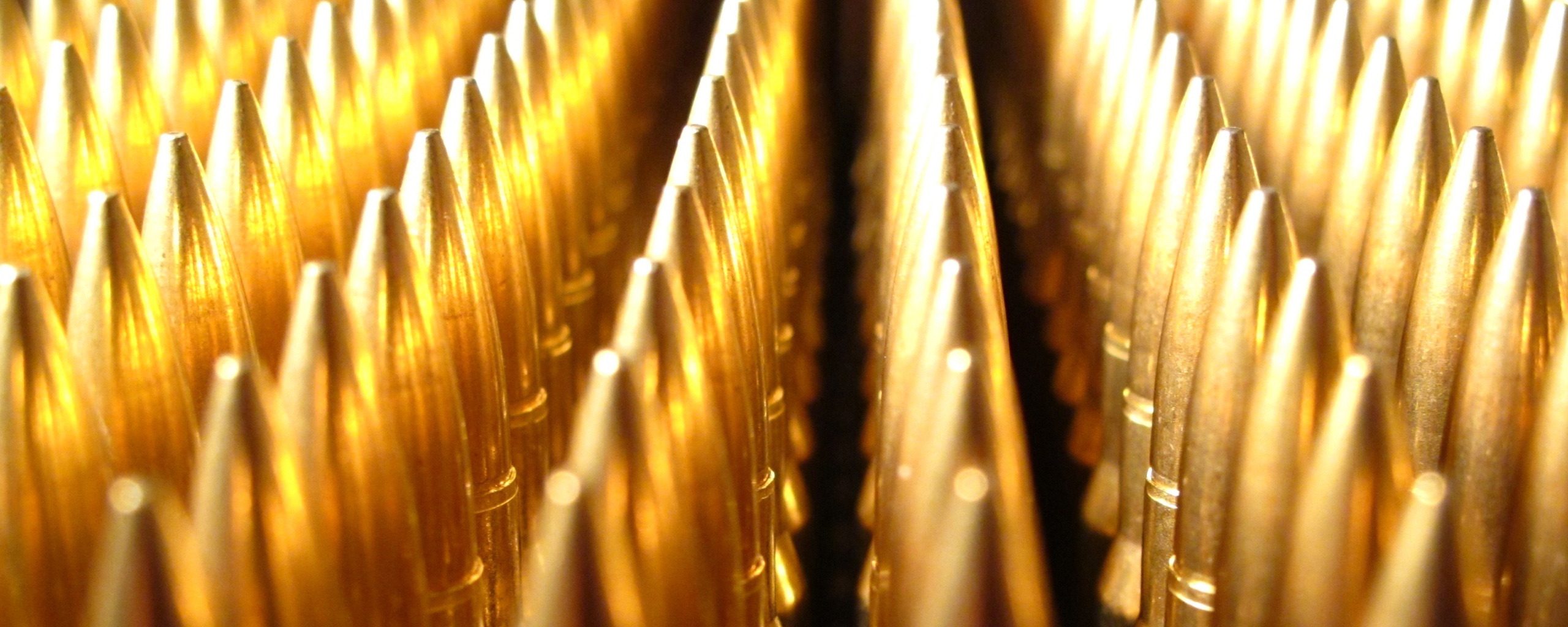 Стройные ряды патронов обои