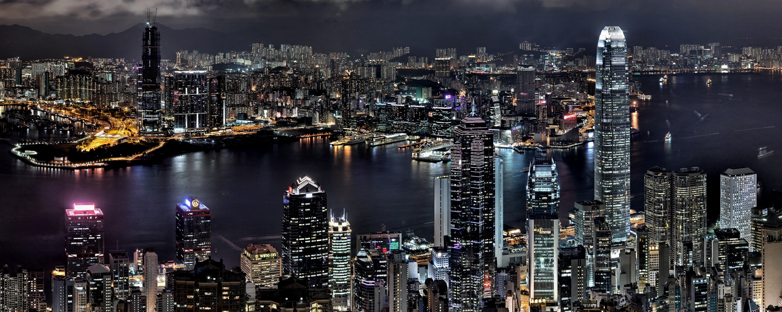 Небоскребы ночью обои