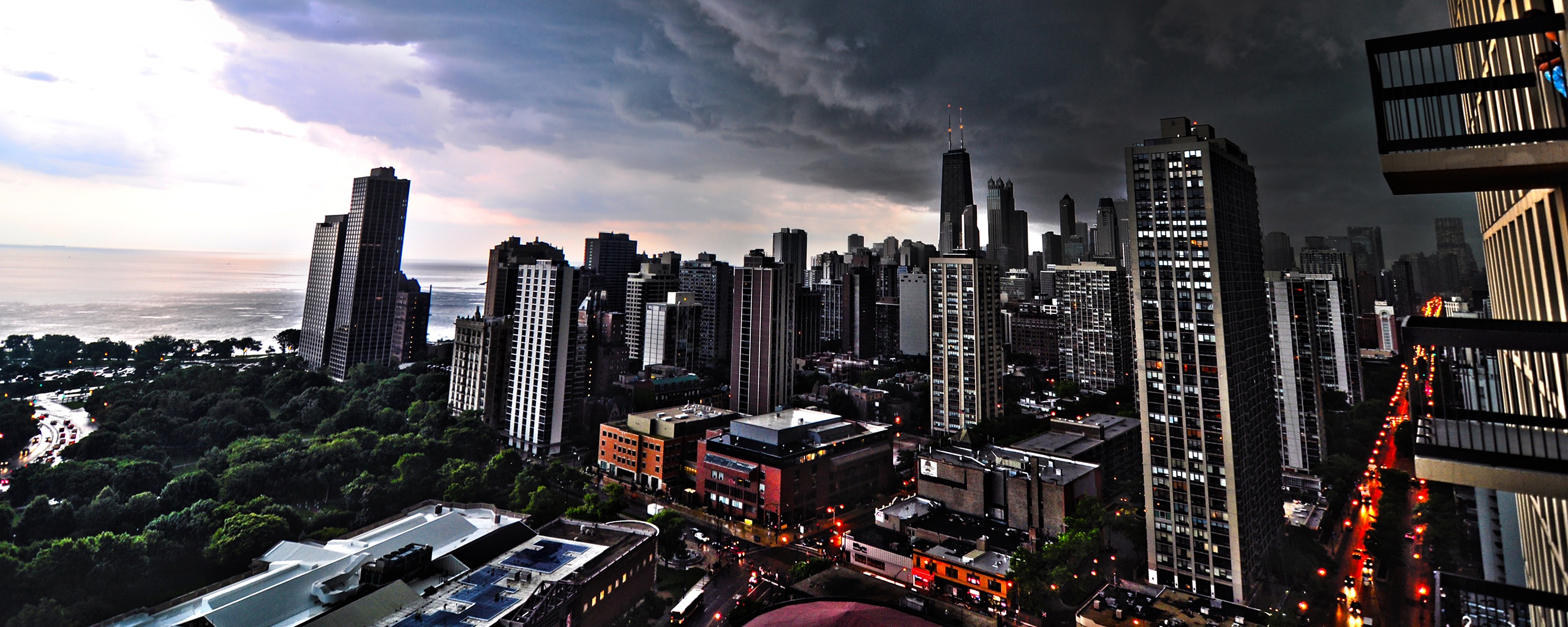 Туча над городом обои