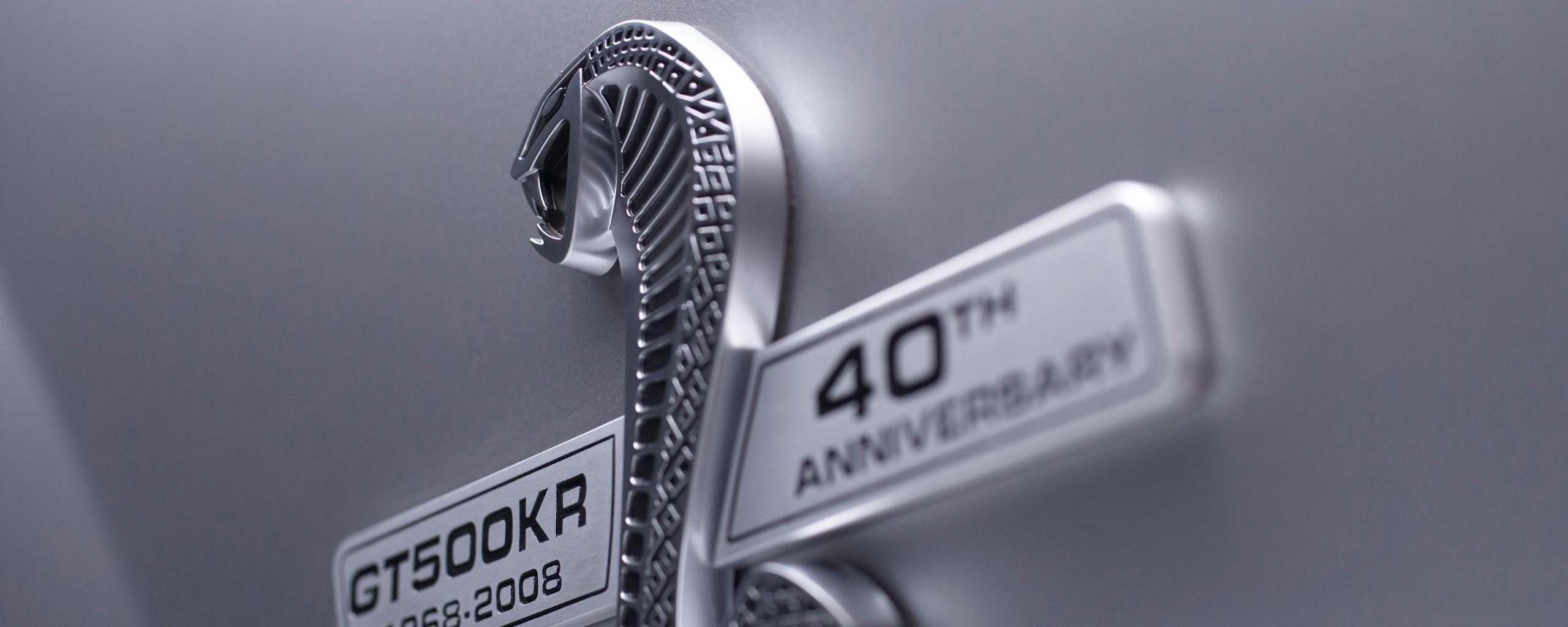 Шильдик Ford Mustang Shelby обои