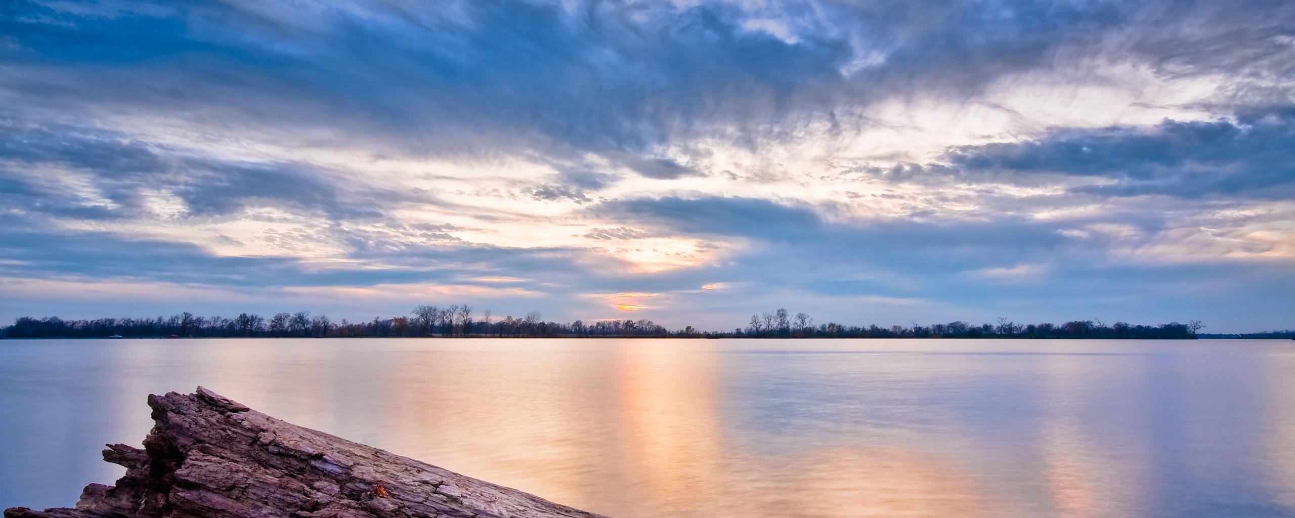 Закат на озере обои