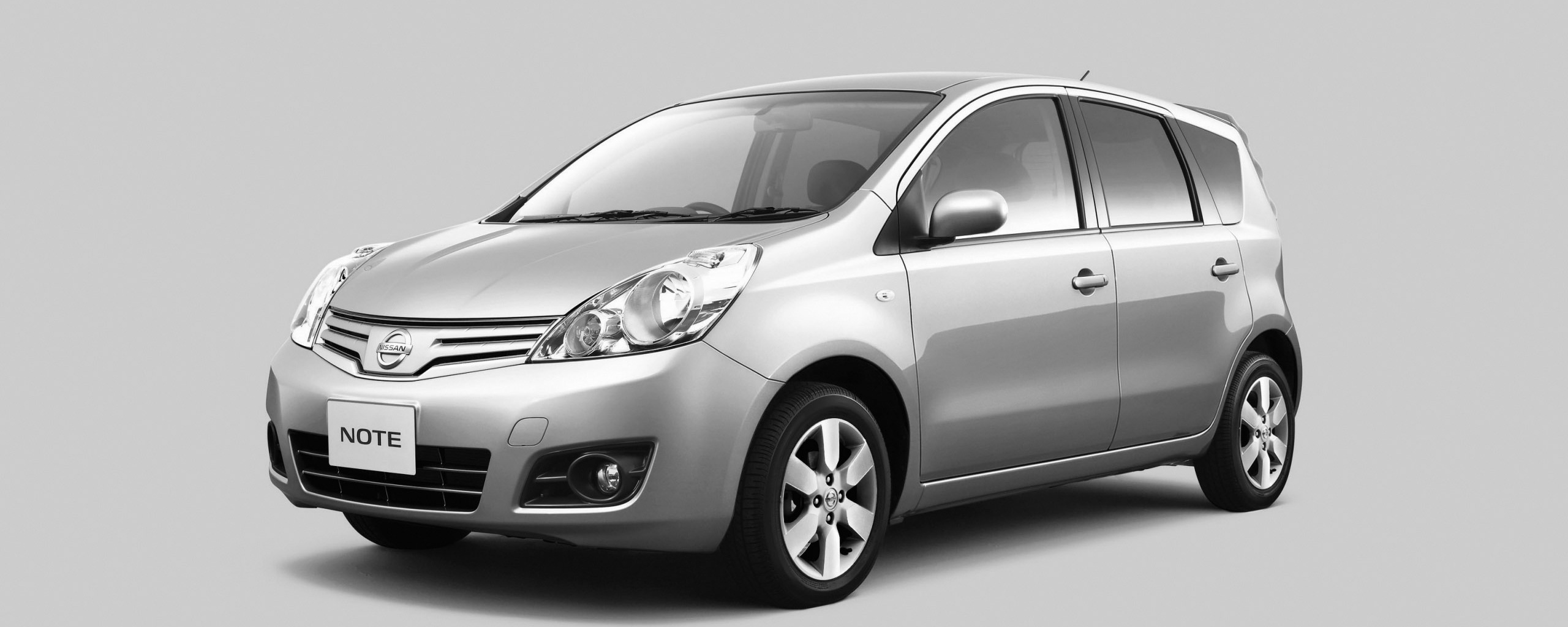 Nissan Note обои