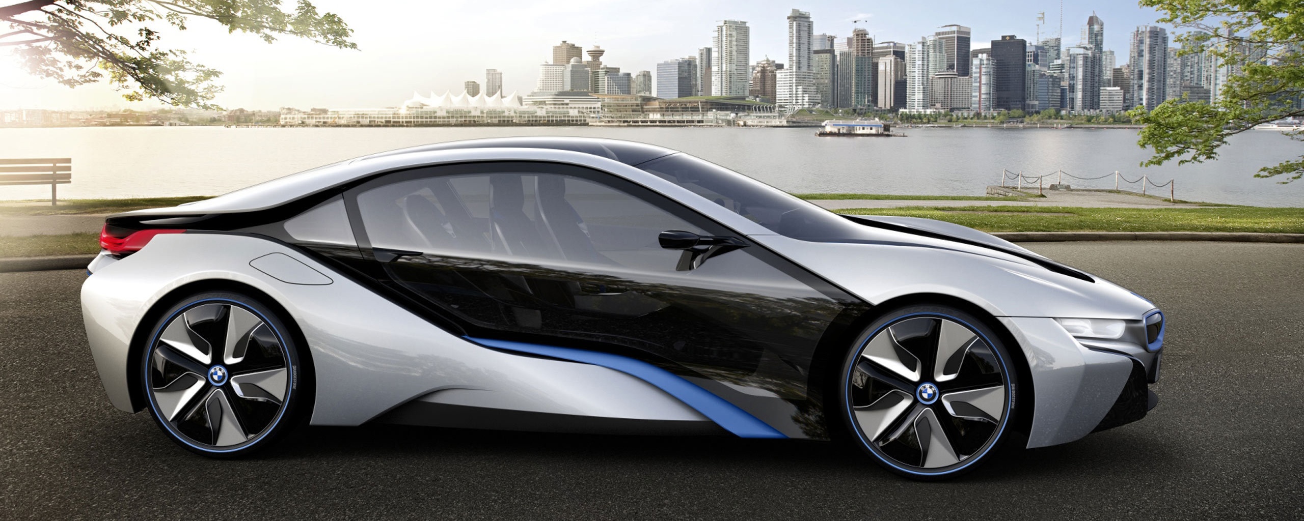 Концепт БМВ на берегу озера обои
