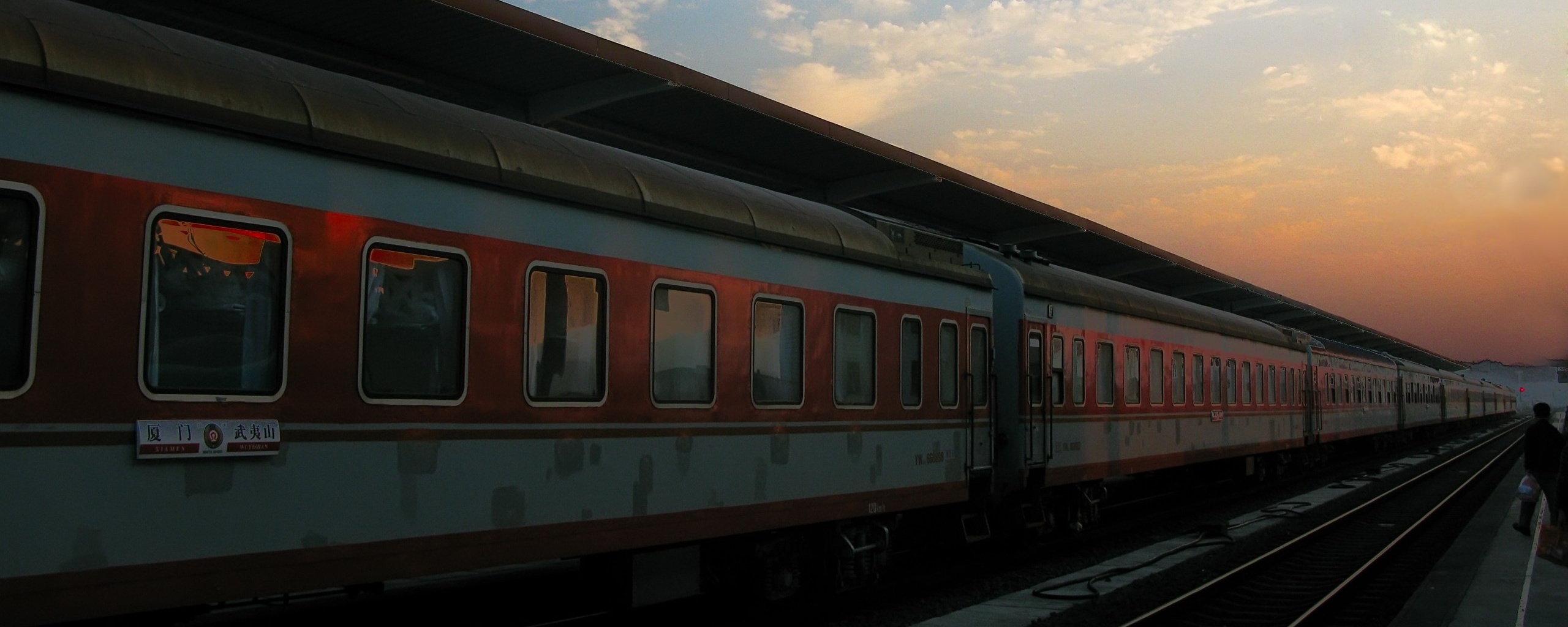 Пассажирский состав обои