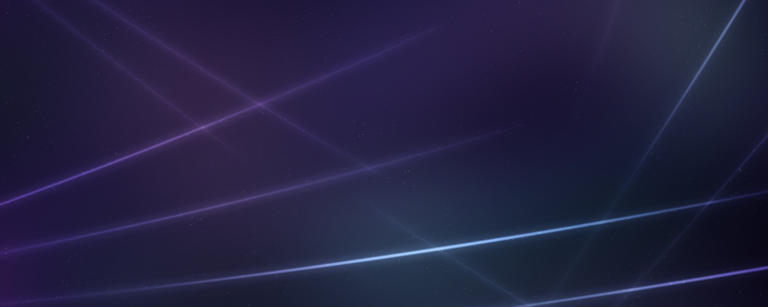 Лучи света на фиолетовом фоне обои